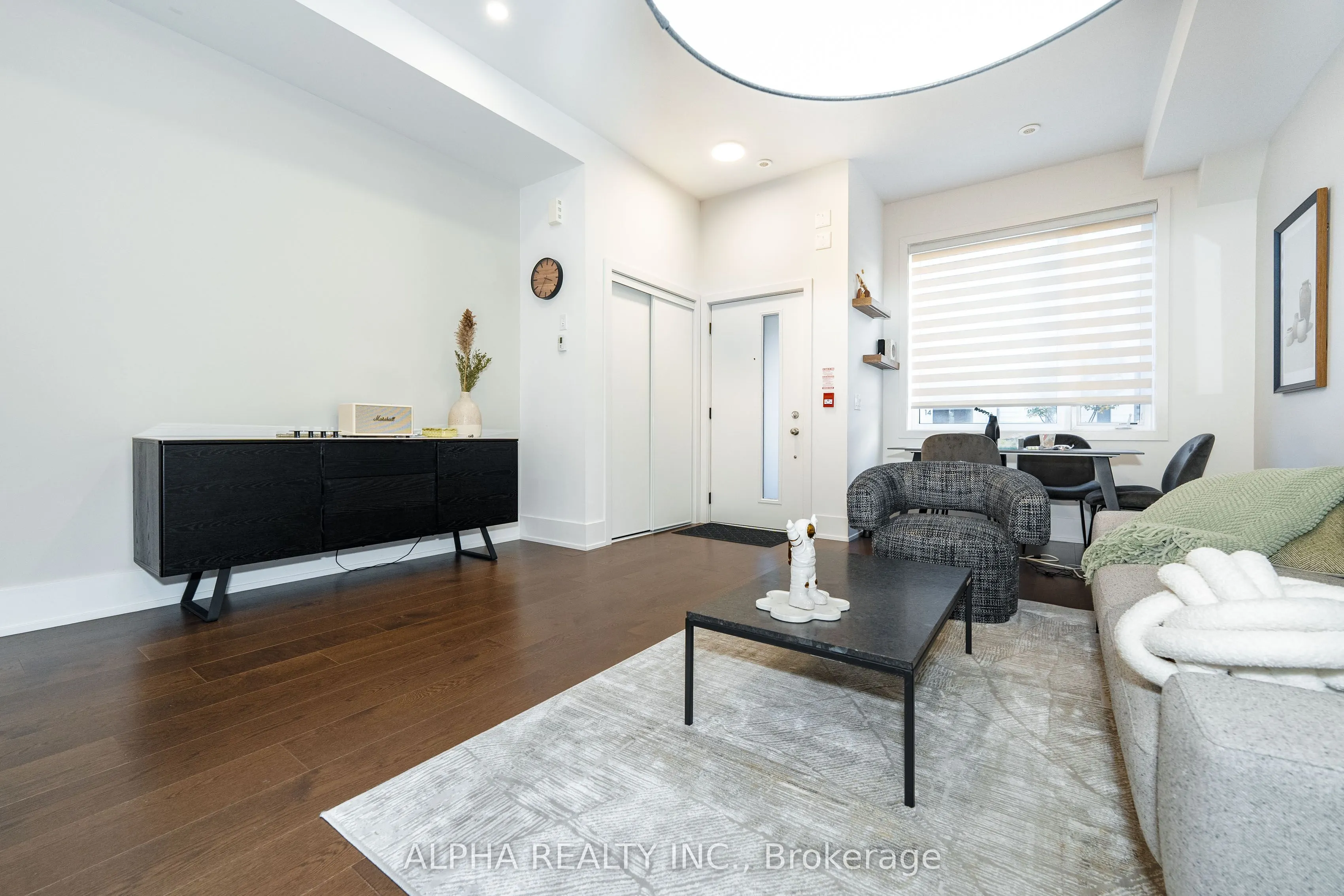 270 Davenport Road, #TH16