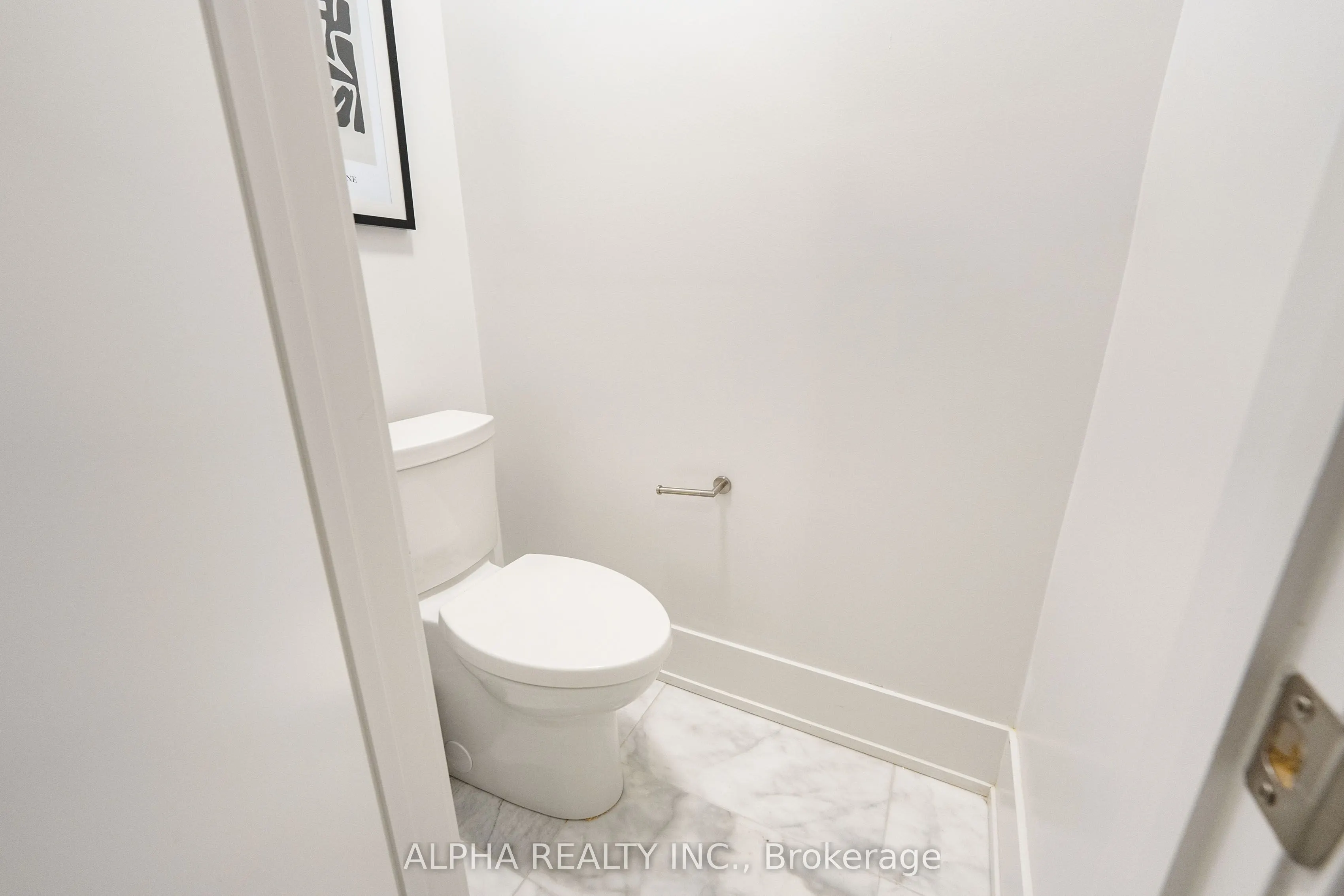 270 Davenport Road, #TH16