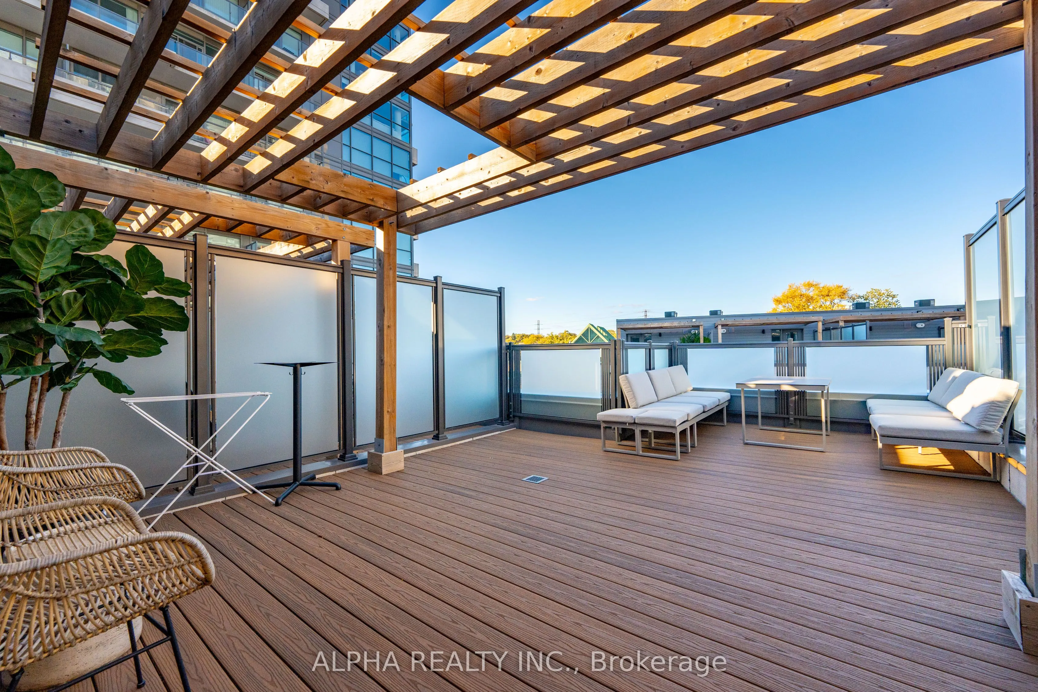 270 Davenport Road, #TH16