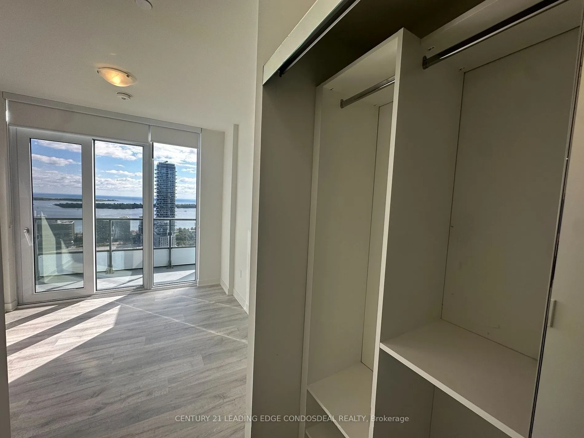 70 Princess Street, #PH3007