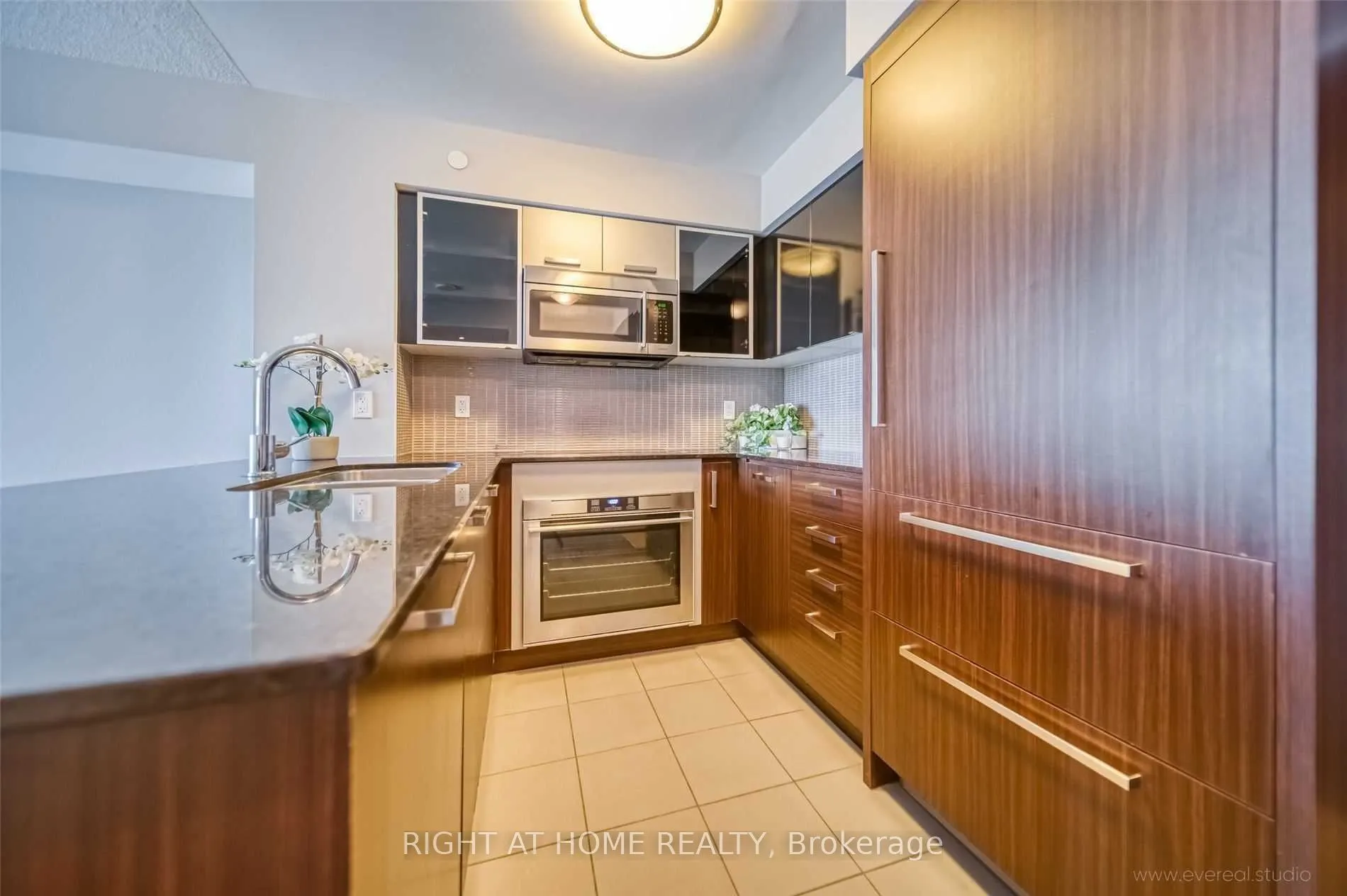 5168 Yonge Street, #2110