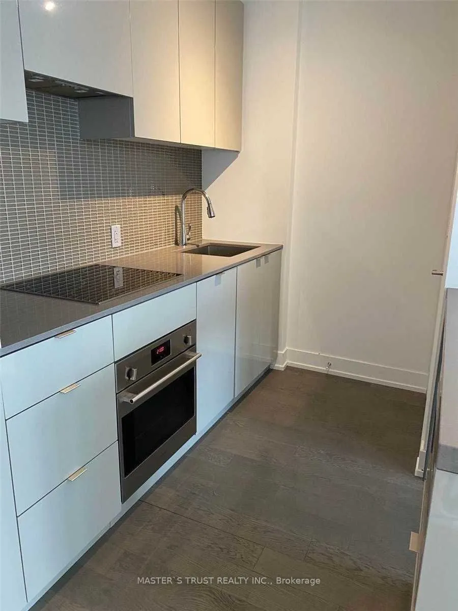 7 Grenville Street, #2205