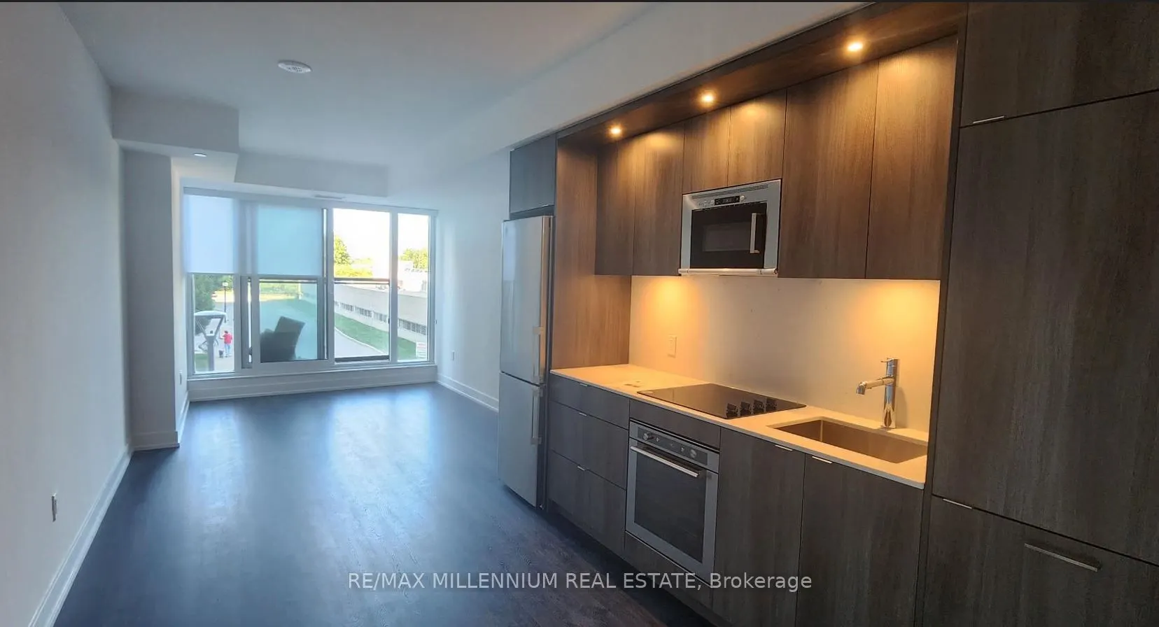 30 Inn On The Park Drive, #306