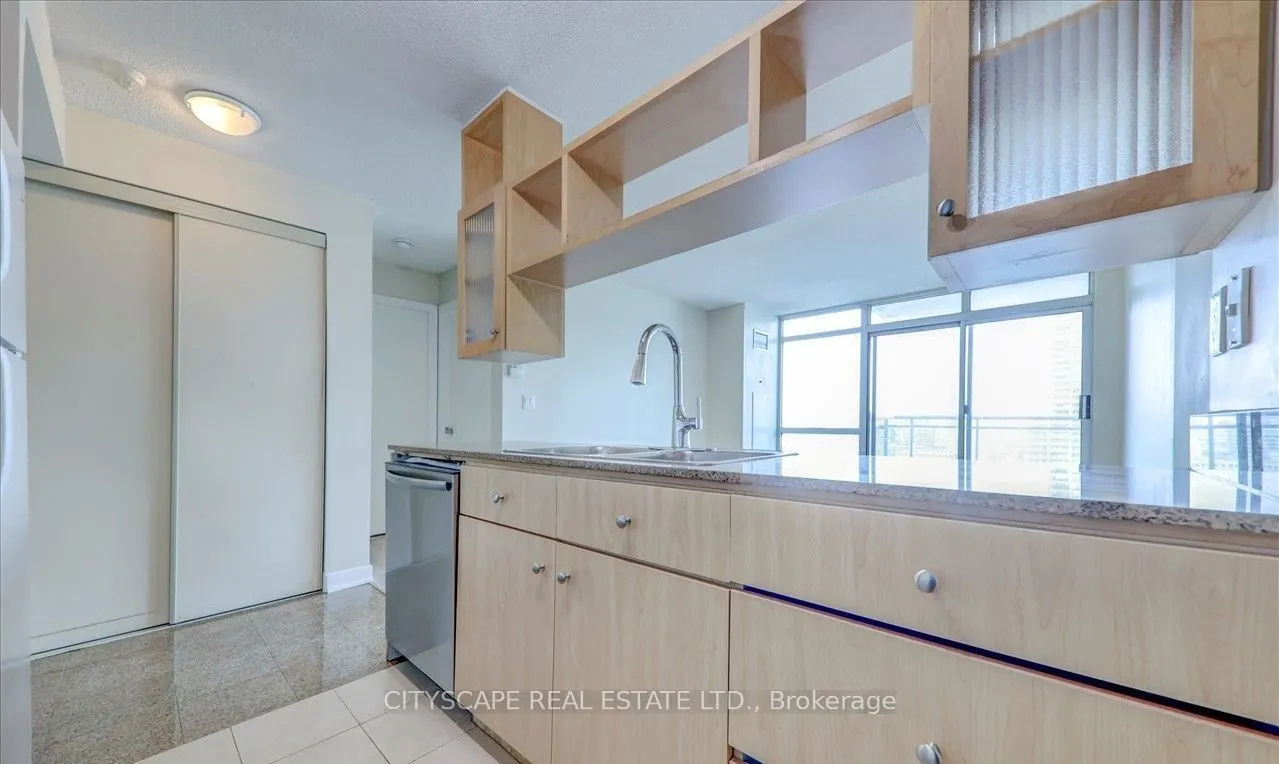 397 Front Street W, #1905