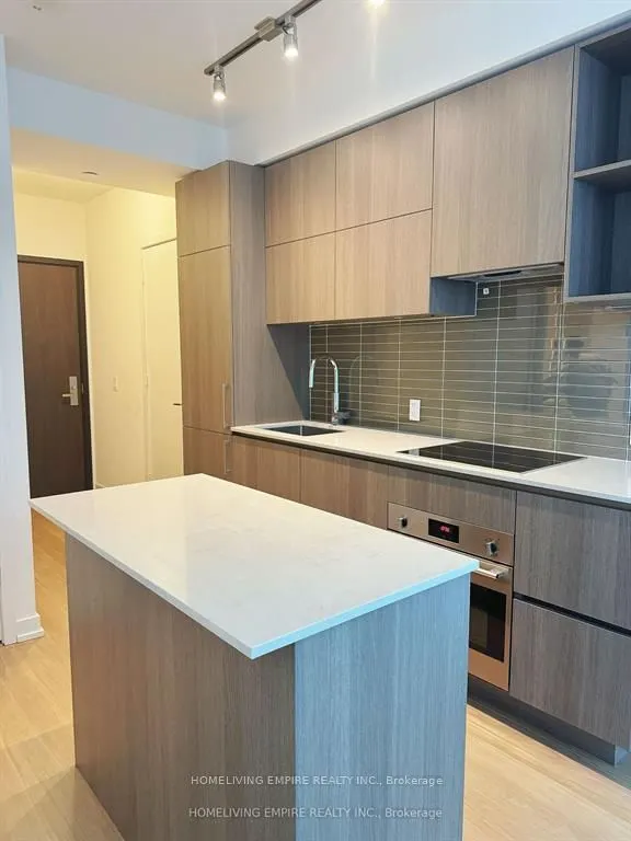 1 Yorkville Avenue, #1703