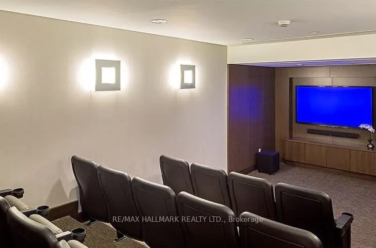 386 Yonge Street, #1703