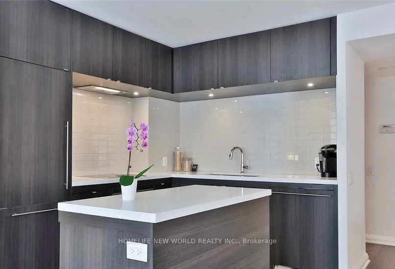 155 yorkville Avenue, #2313