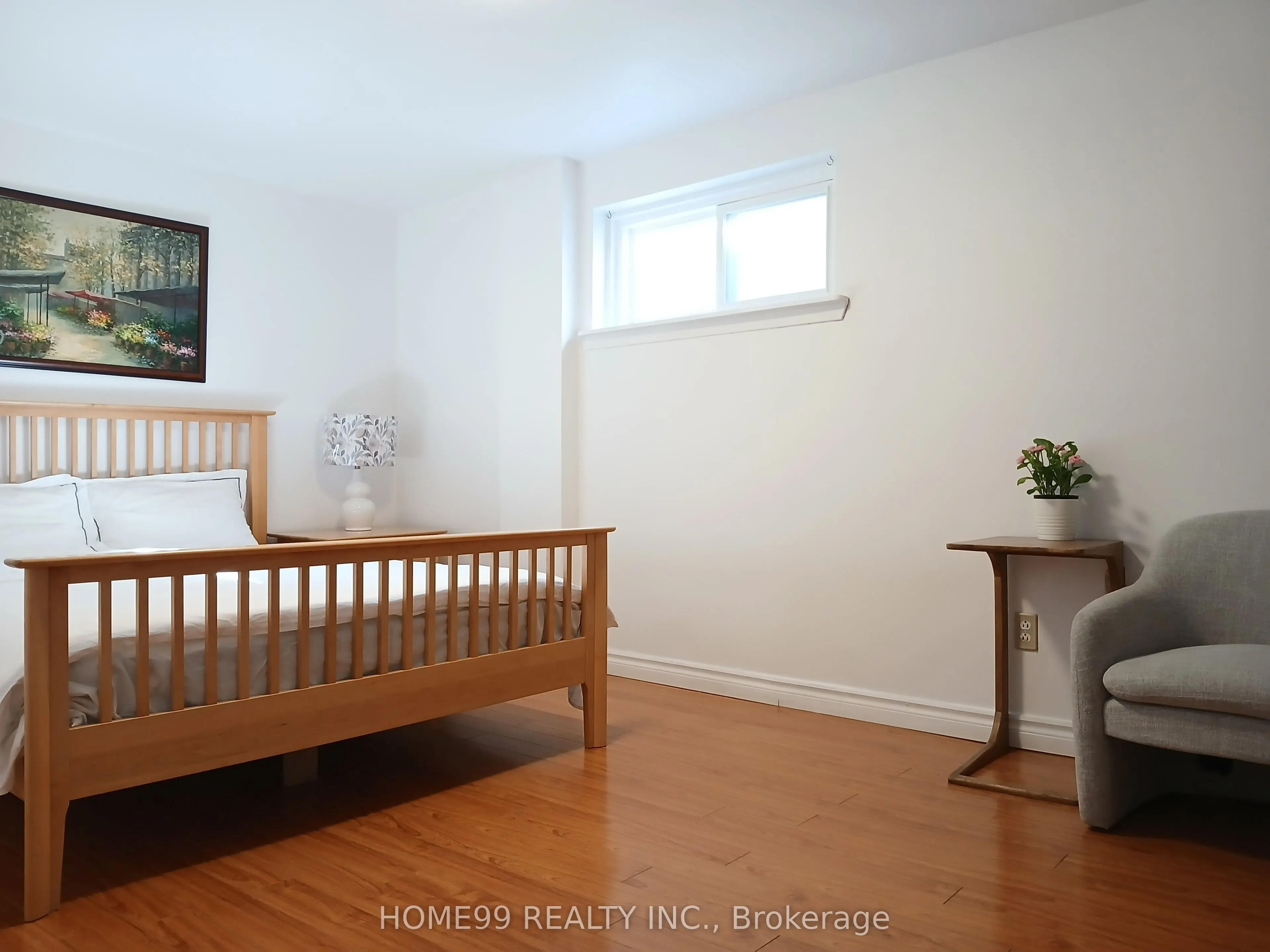 137 Pineway Boulevard, #lower