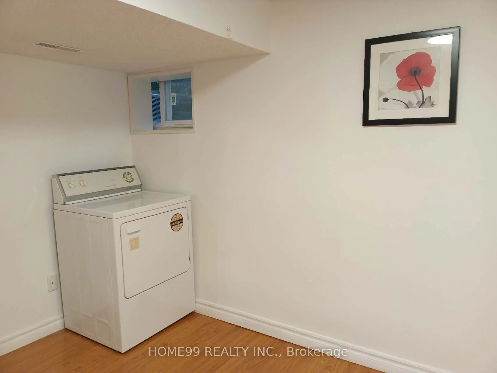 137 Pineway Boulevard, #lower