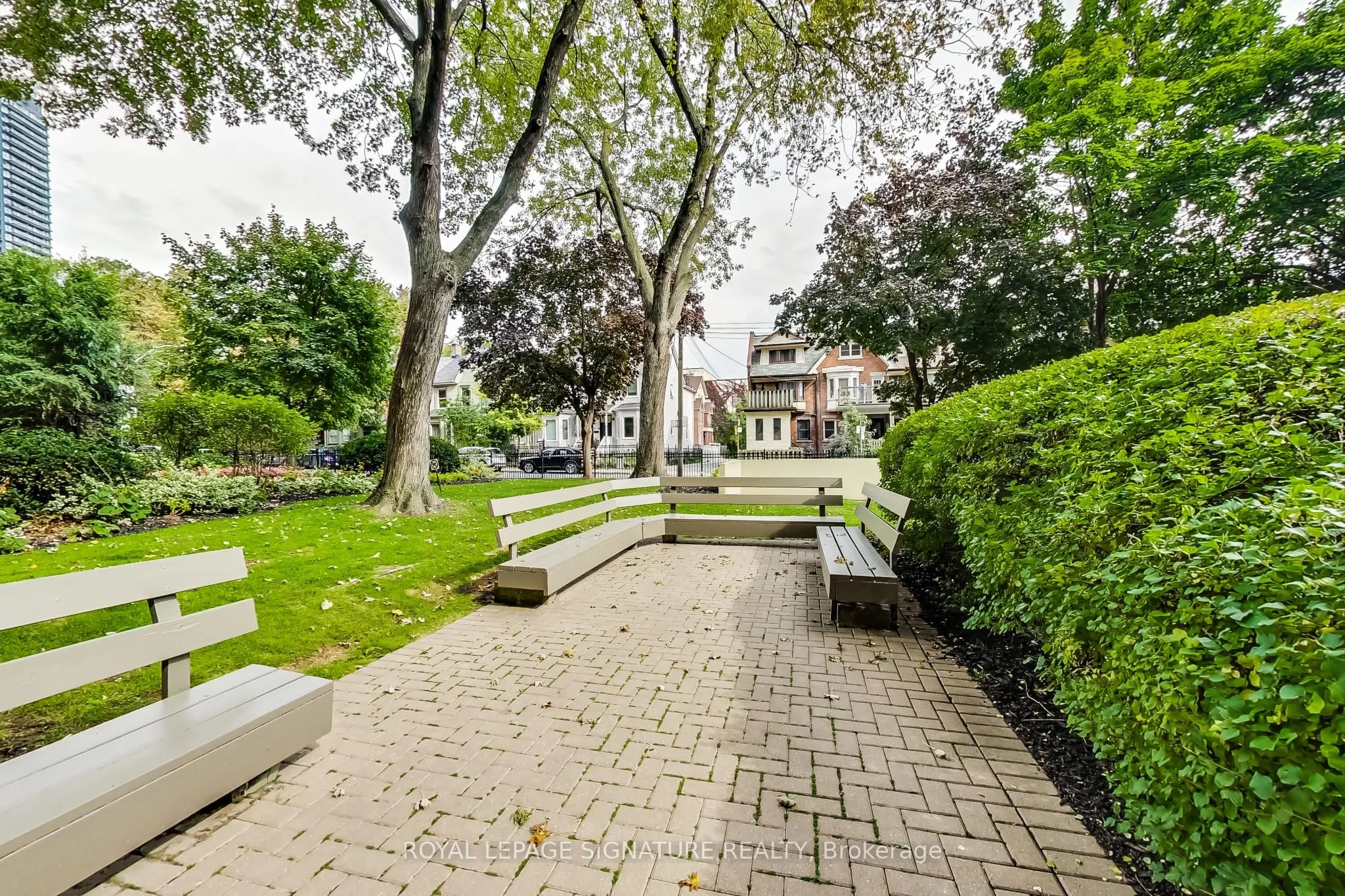 40 Homewood Avenue #807