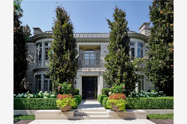 10 Shorncliffe Avenue