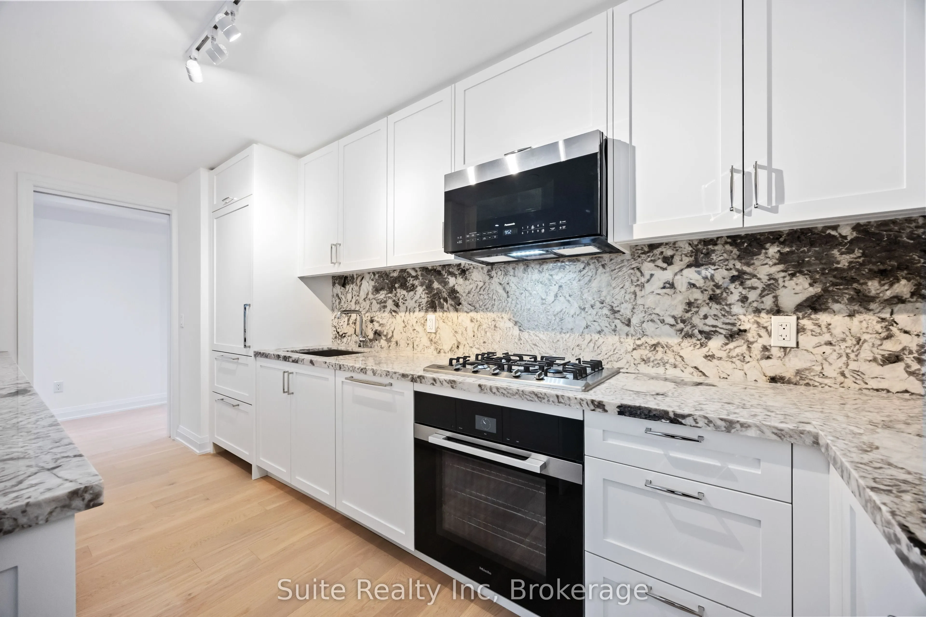 505 Glencairn Avenue #406