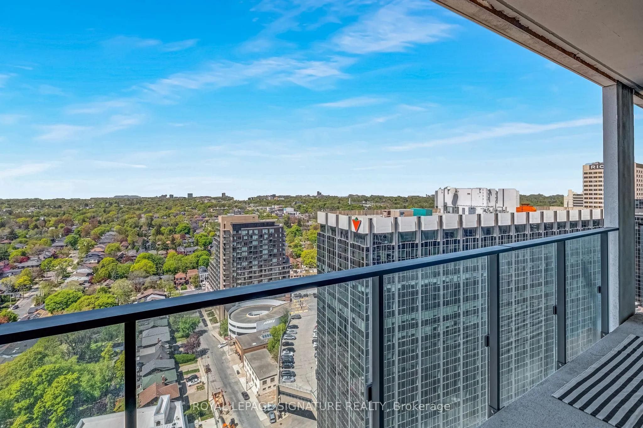 5 Soudan Avenue #2814