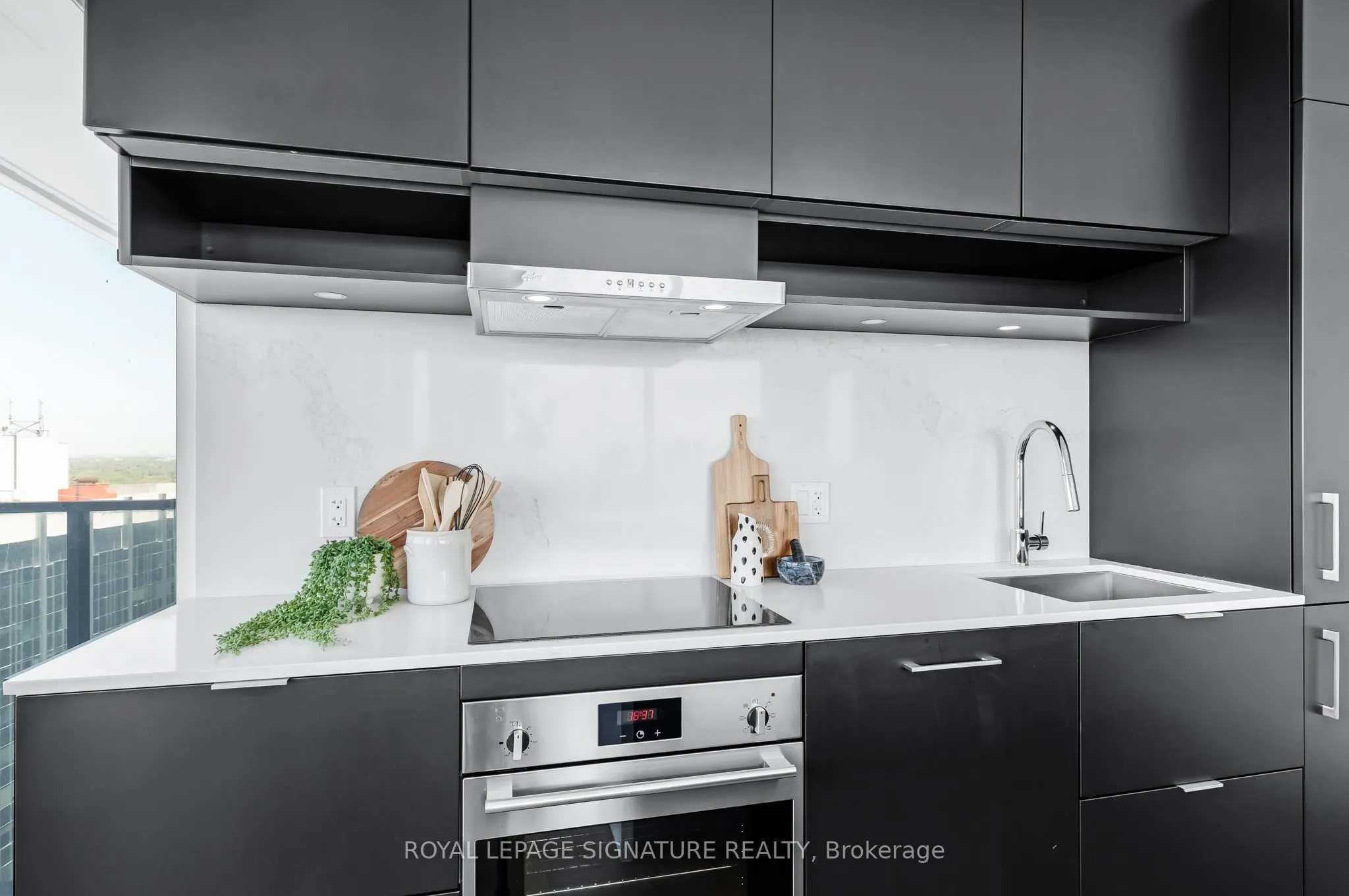 5 Soudan Avenue #2814