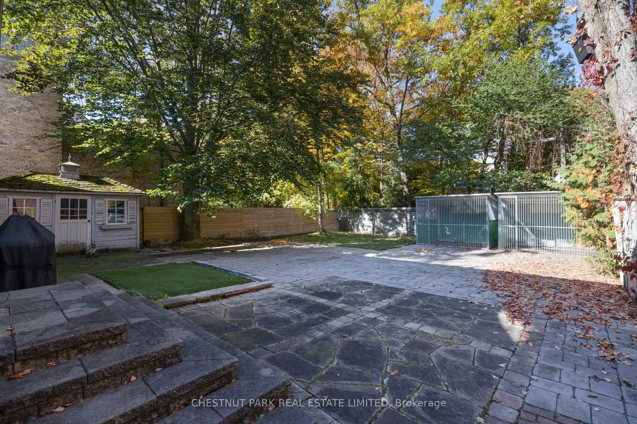 230 Strathallan Wood