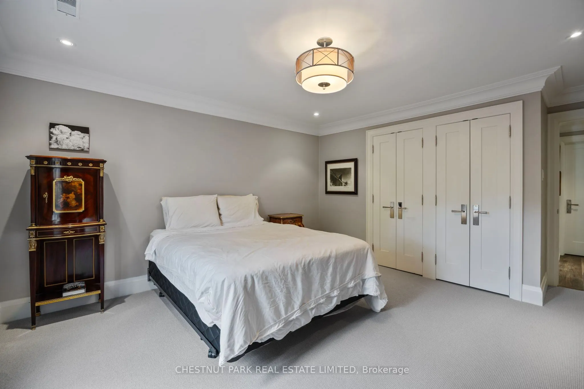 230 Strathallan Wood
