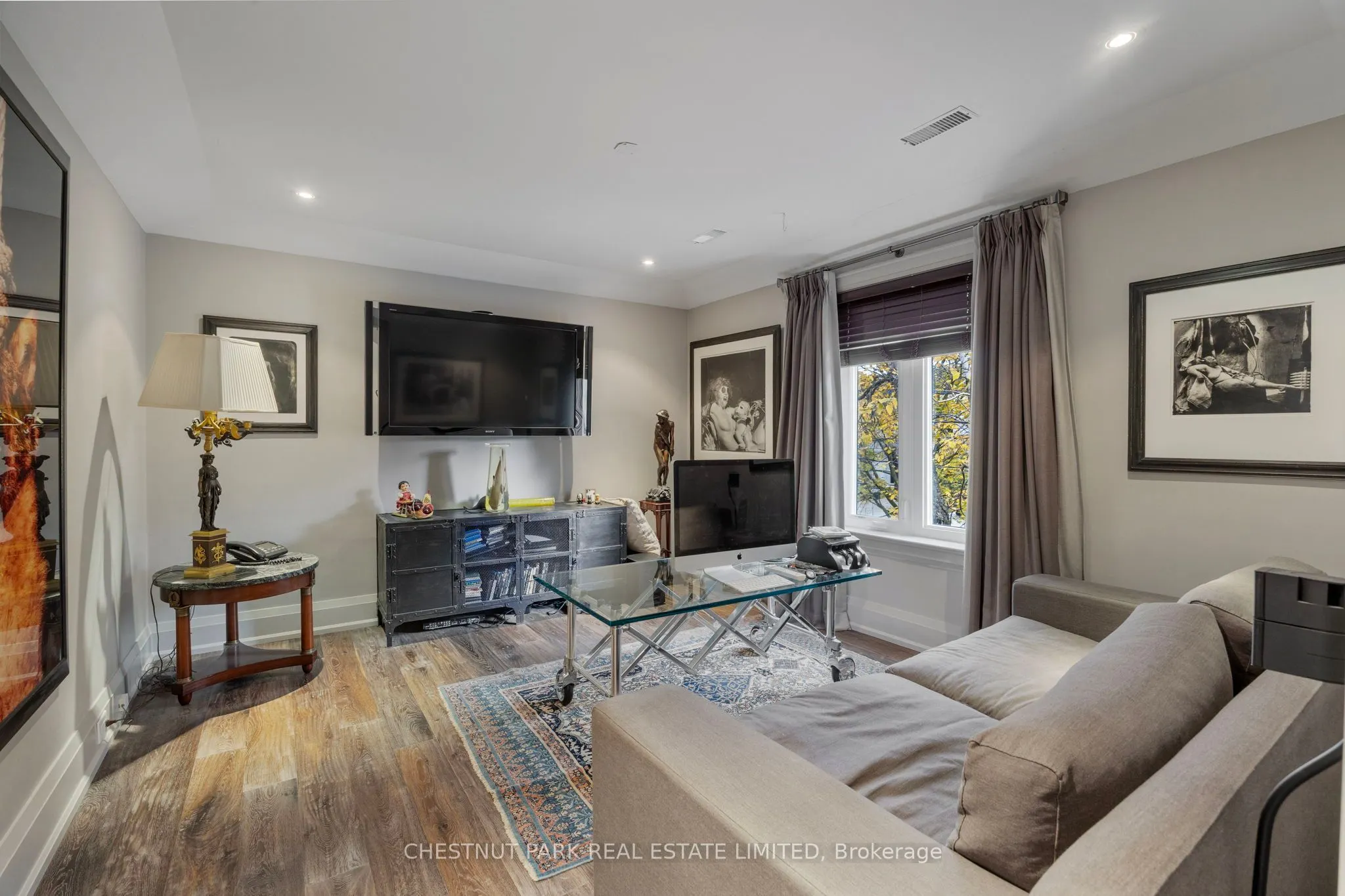 230 Strathallan Wood