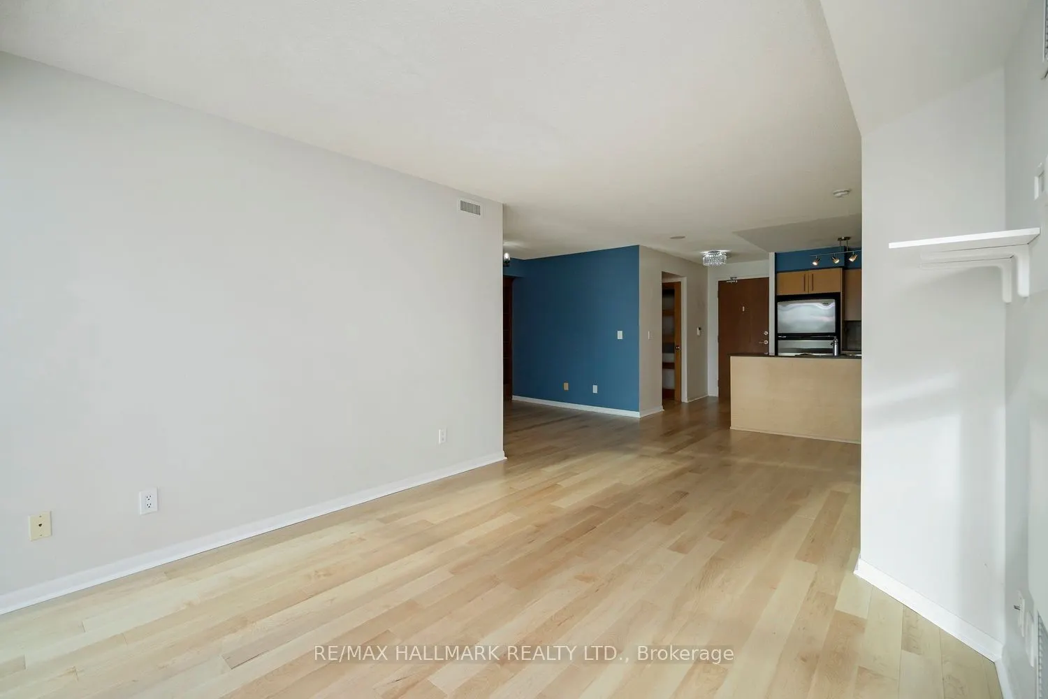 219 Fort York Boulevard #410