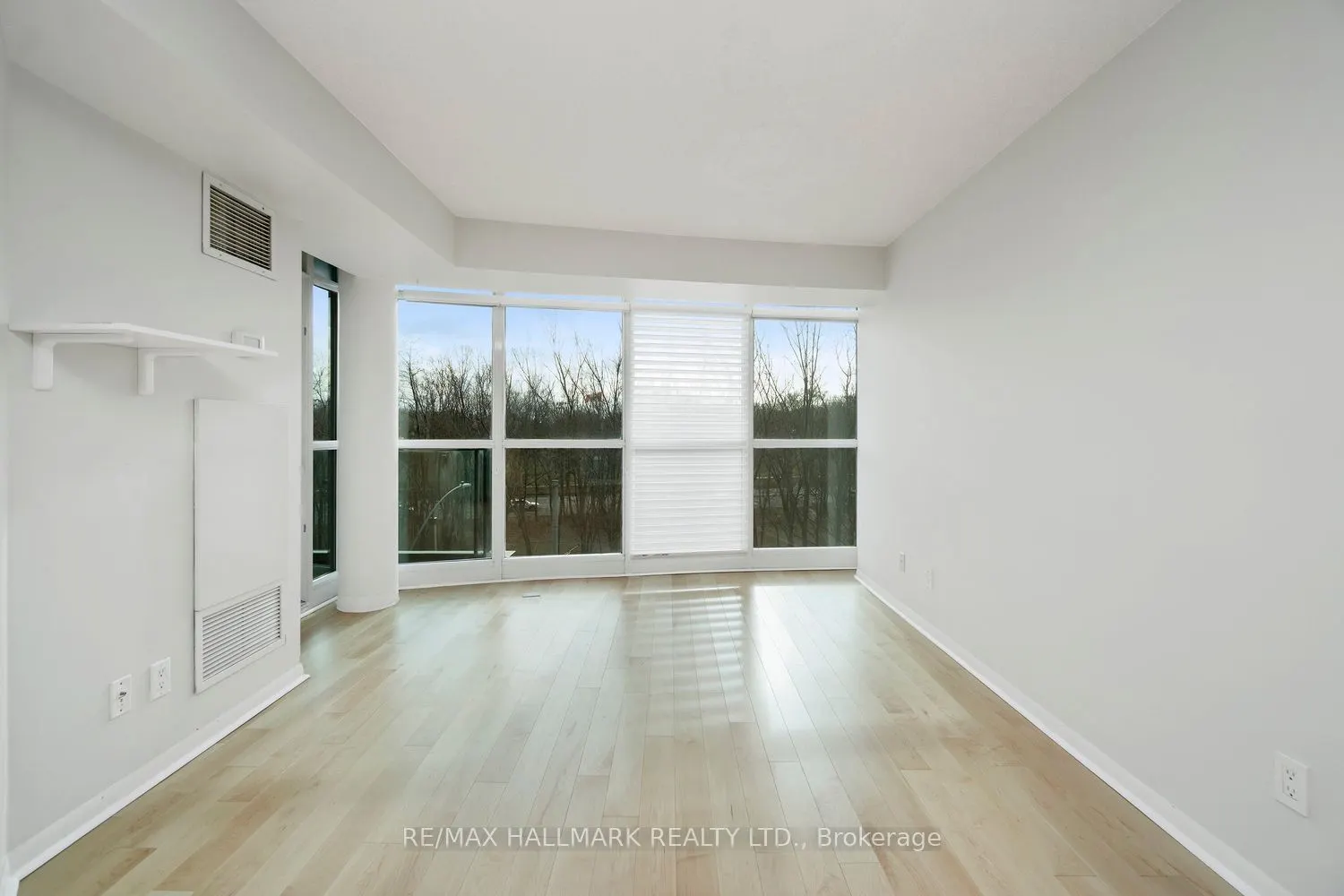 219 Fort York Boulevard #410