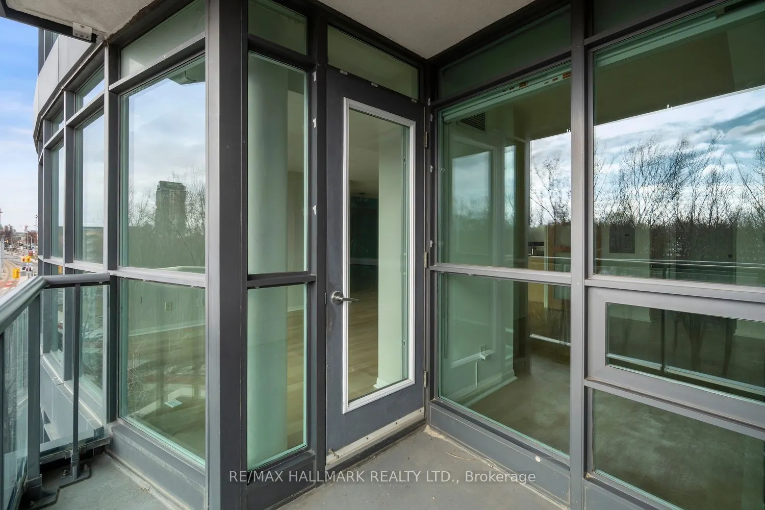 219 Fort York Boulevard #410