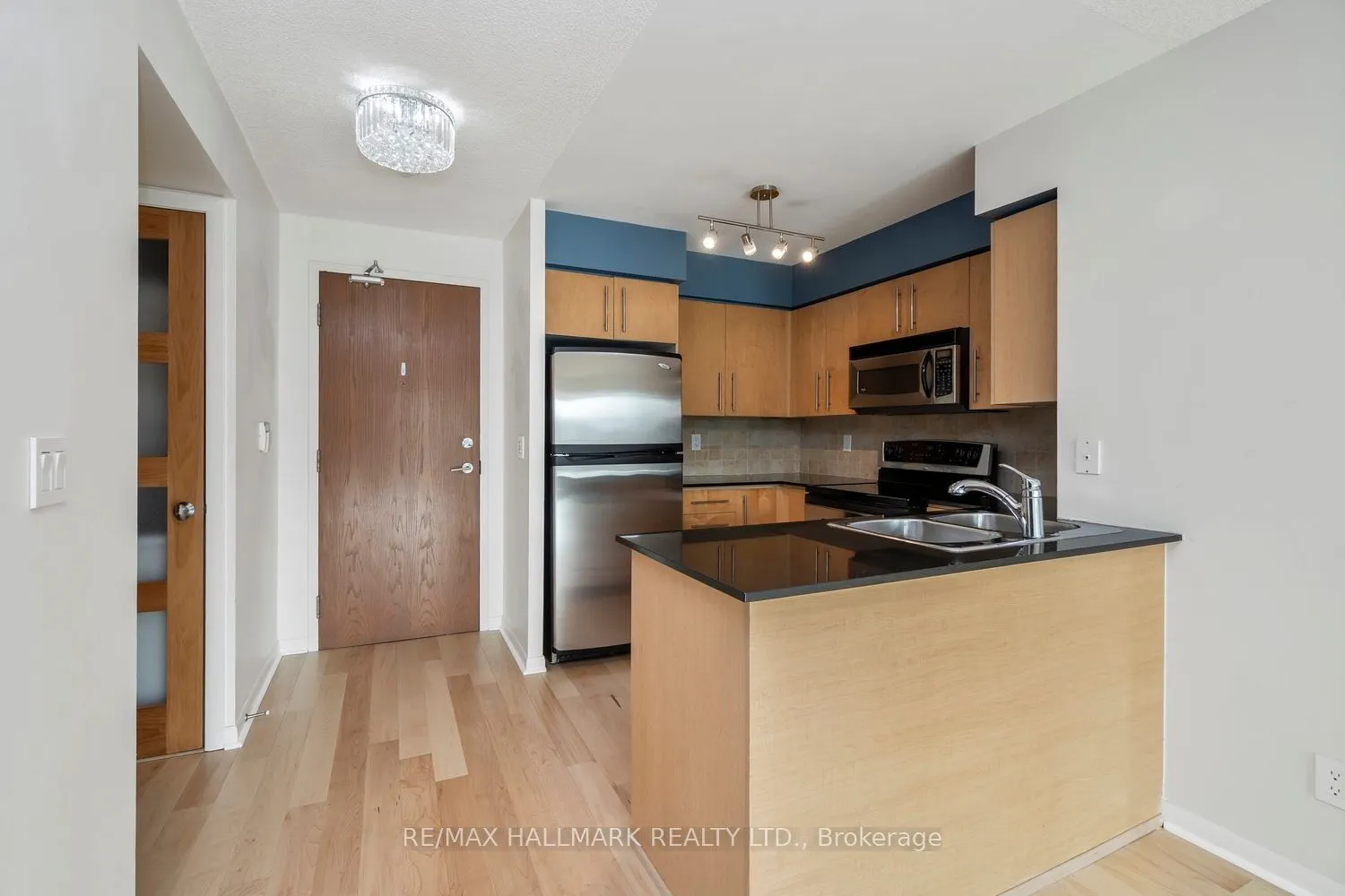 219 Fort York Boulevard #410