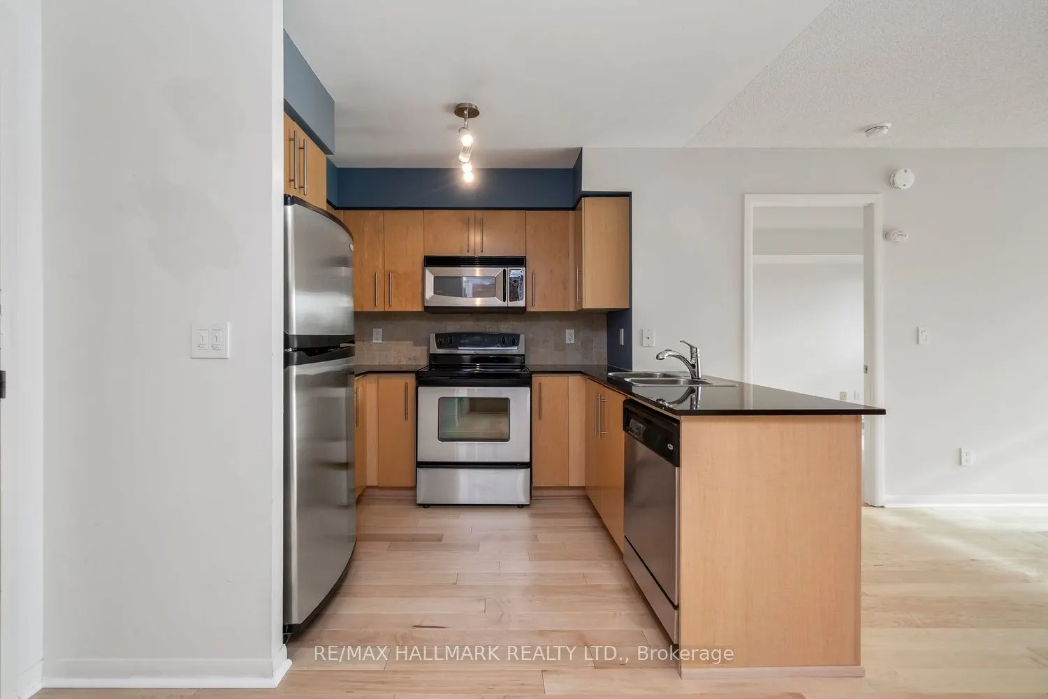 219 Fort York Boulevard #410