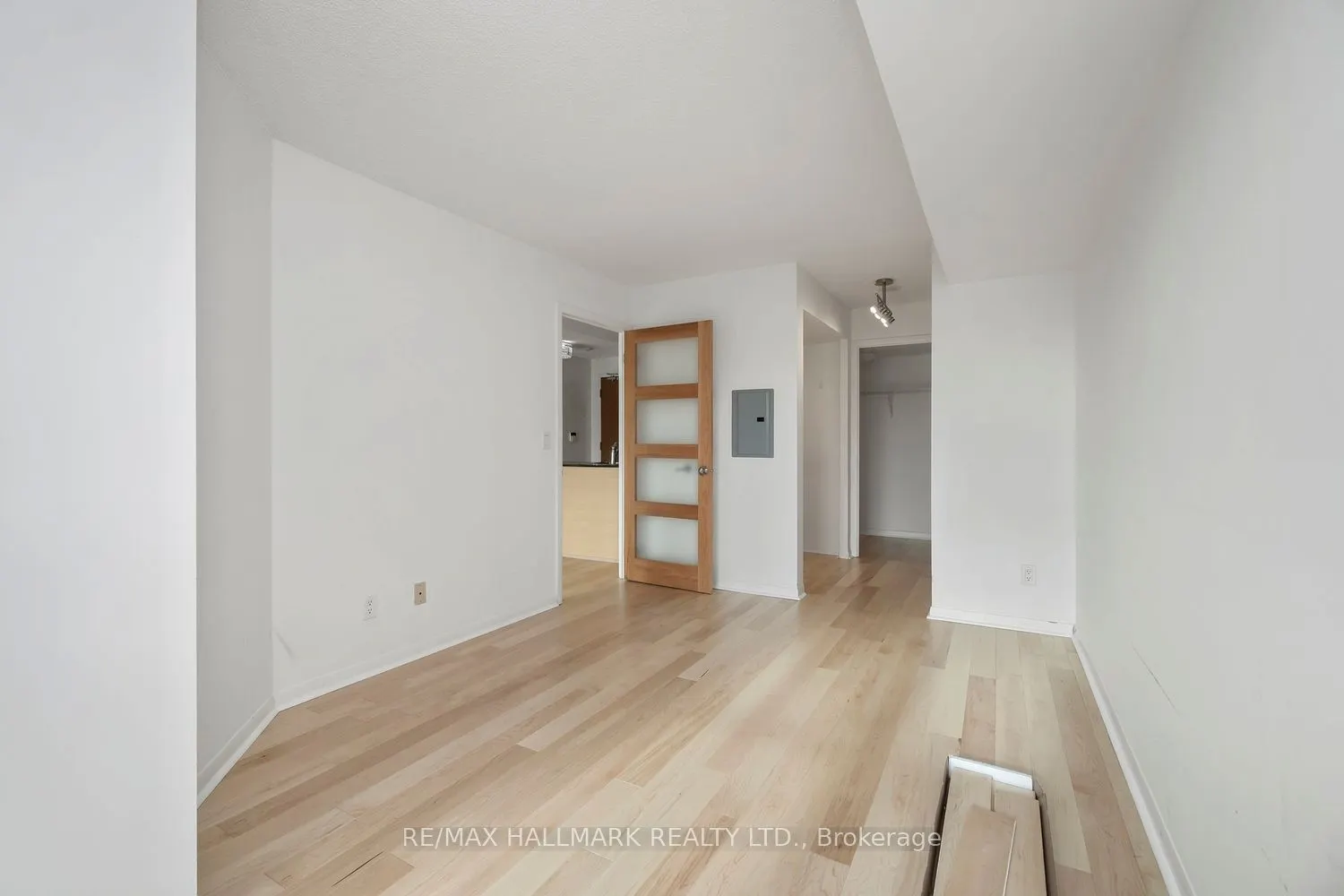 219 Fort York Boulevard #410