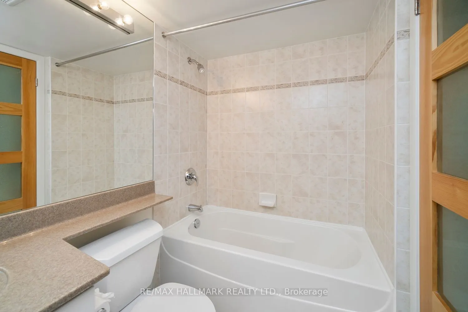 219 Fort York Boulevard #410