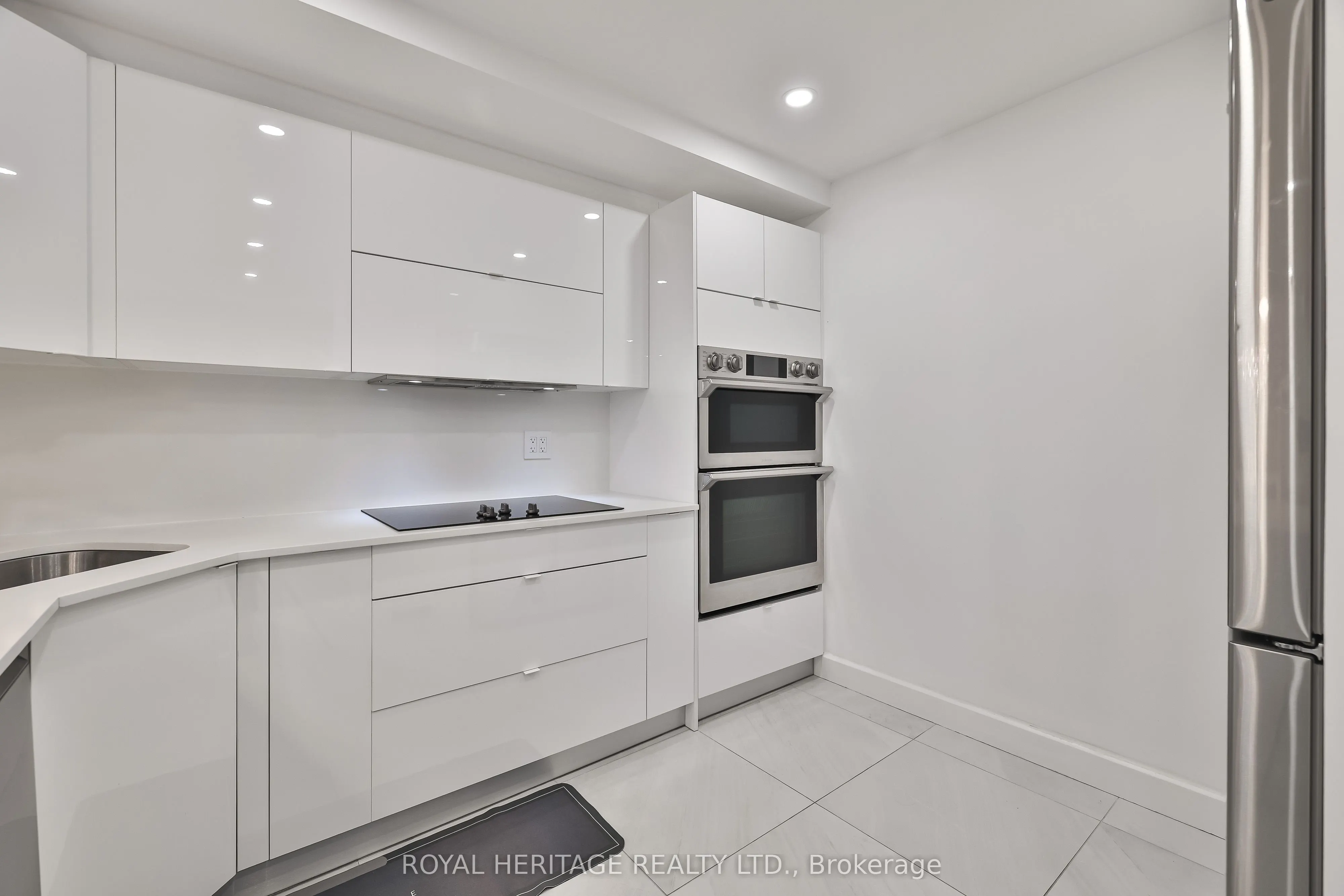 10 Torresdale Avenue #801