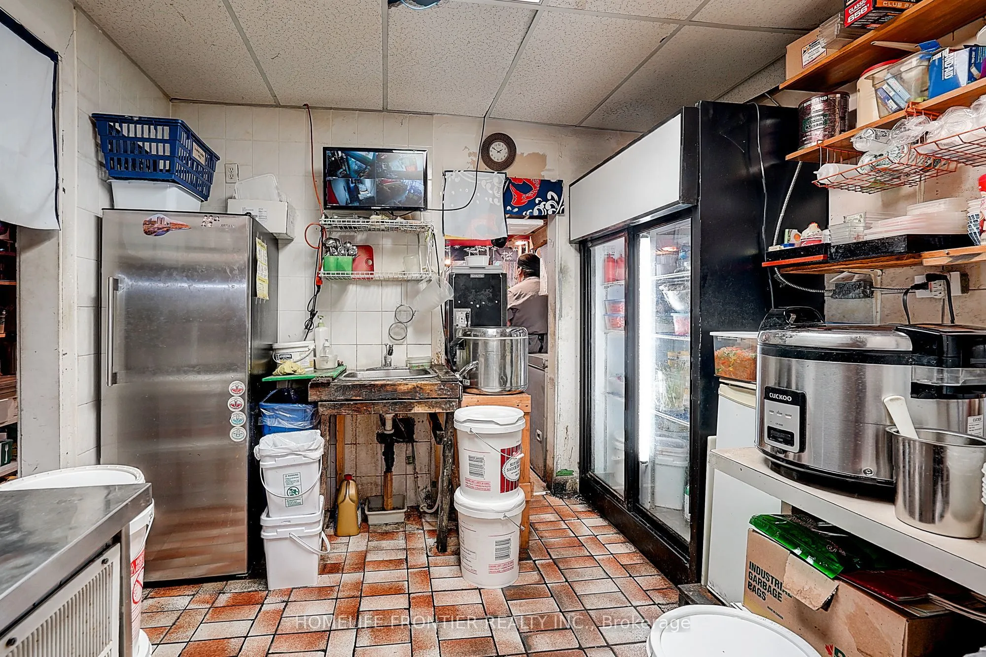 482 Bloor Street W