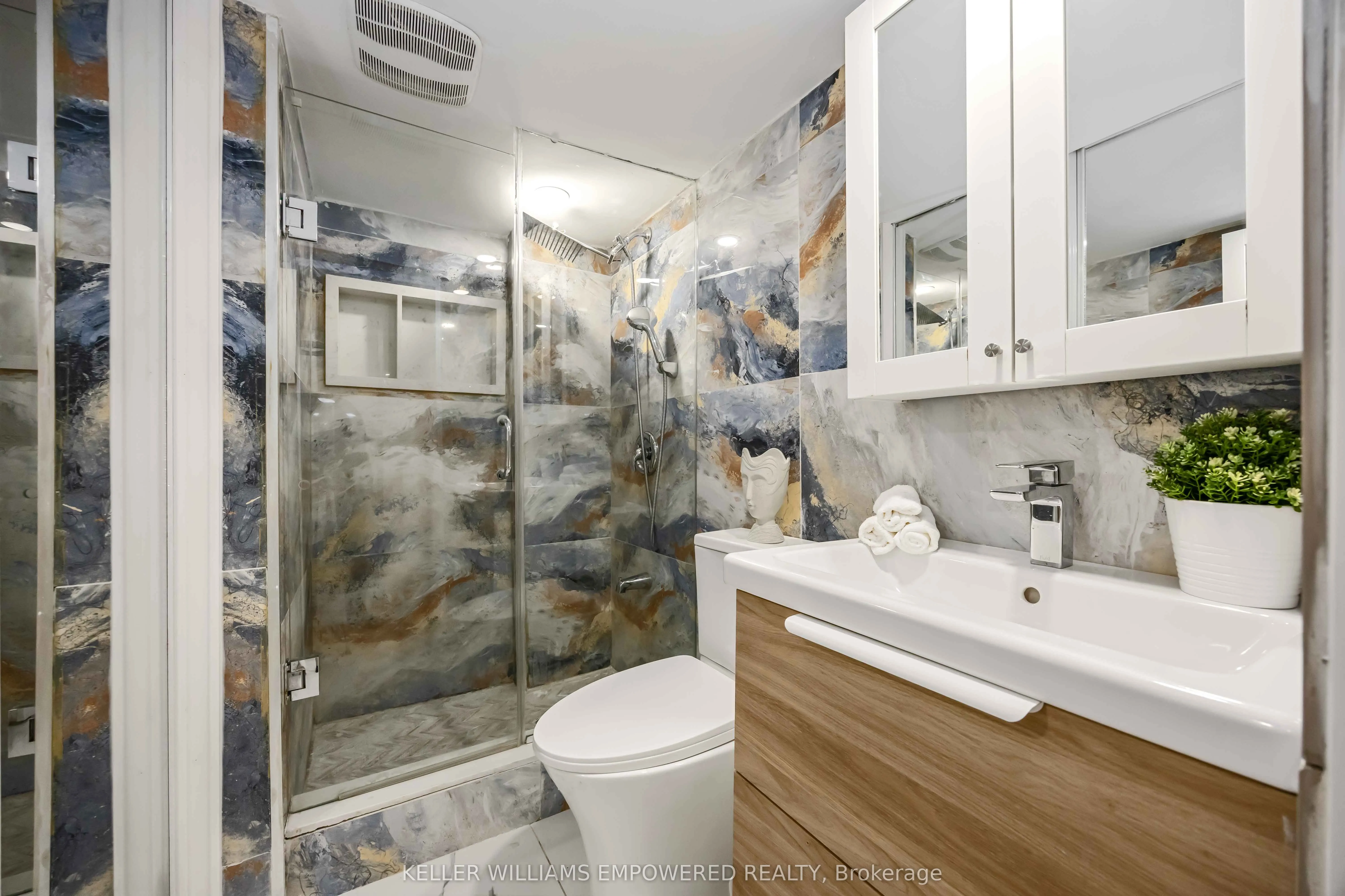 112 Kingslake Road