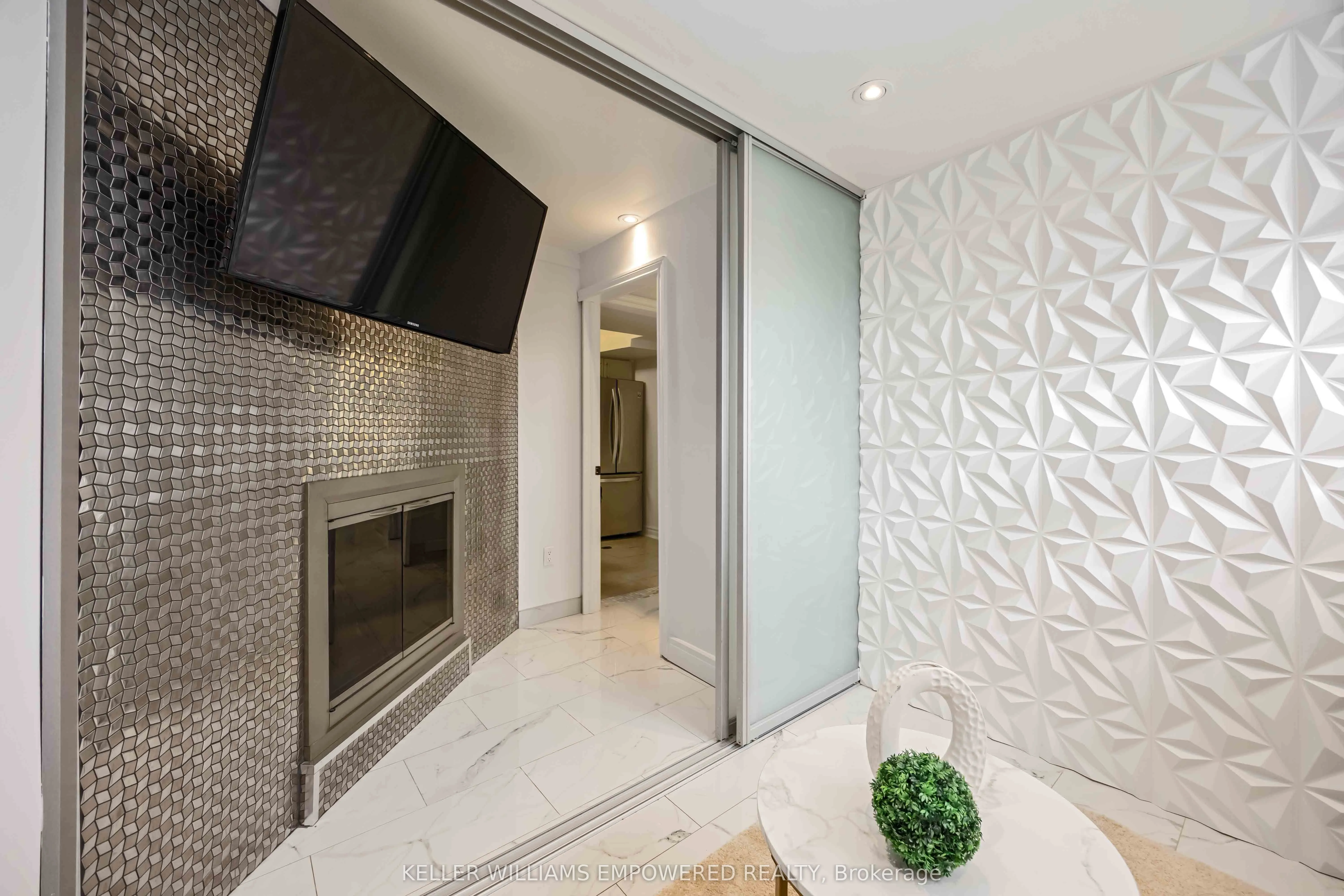 112 Kingslake Road