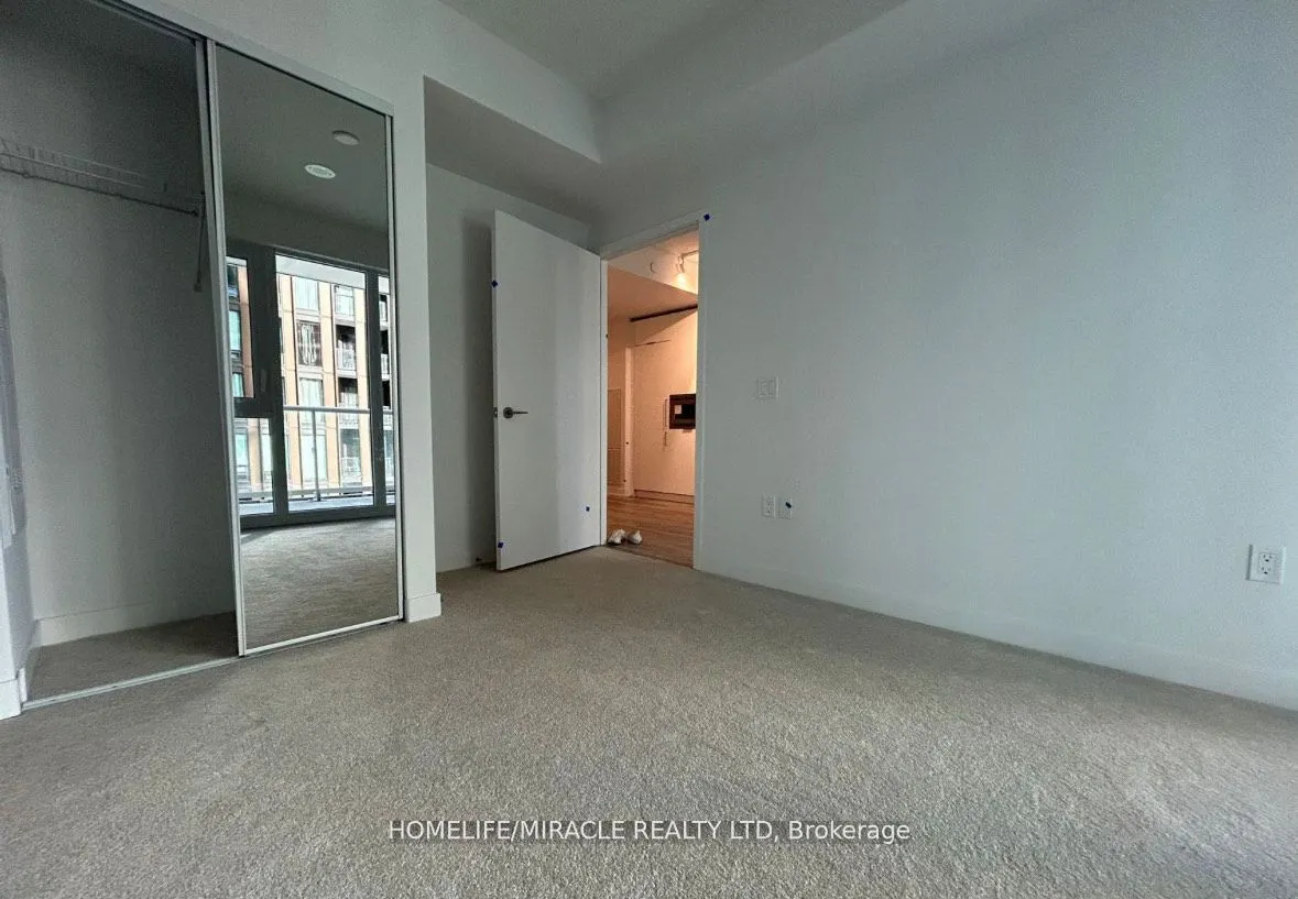 230 Simcoe Street #2421