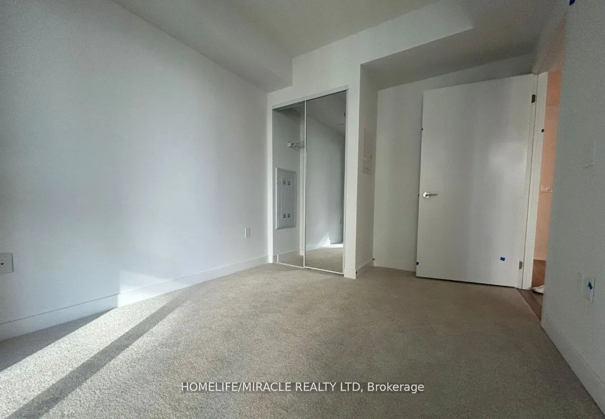 230 Simcoe Street #2421