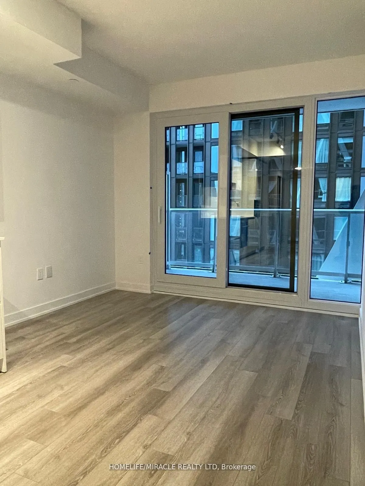 230 Simcoe Street #2421