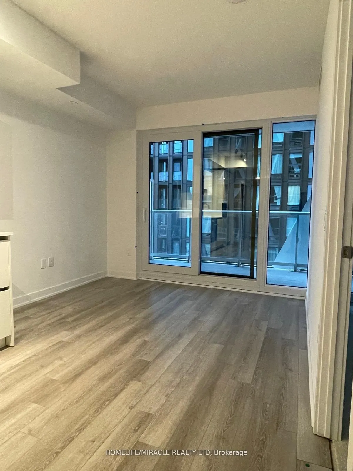 230 Simcoe Street #2421