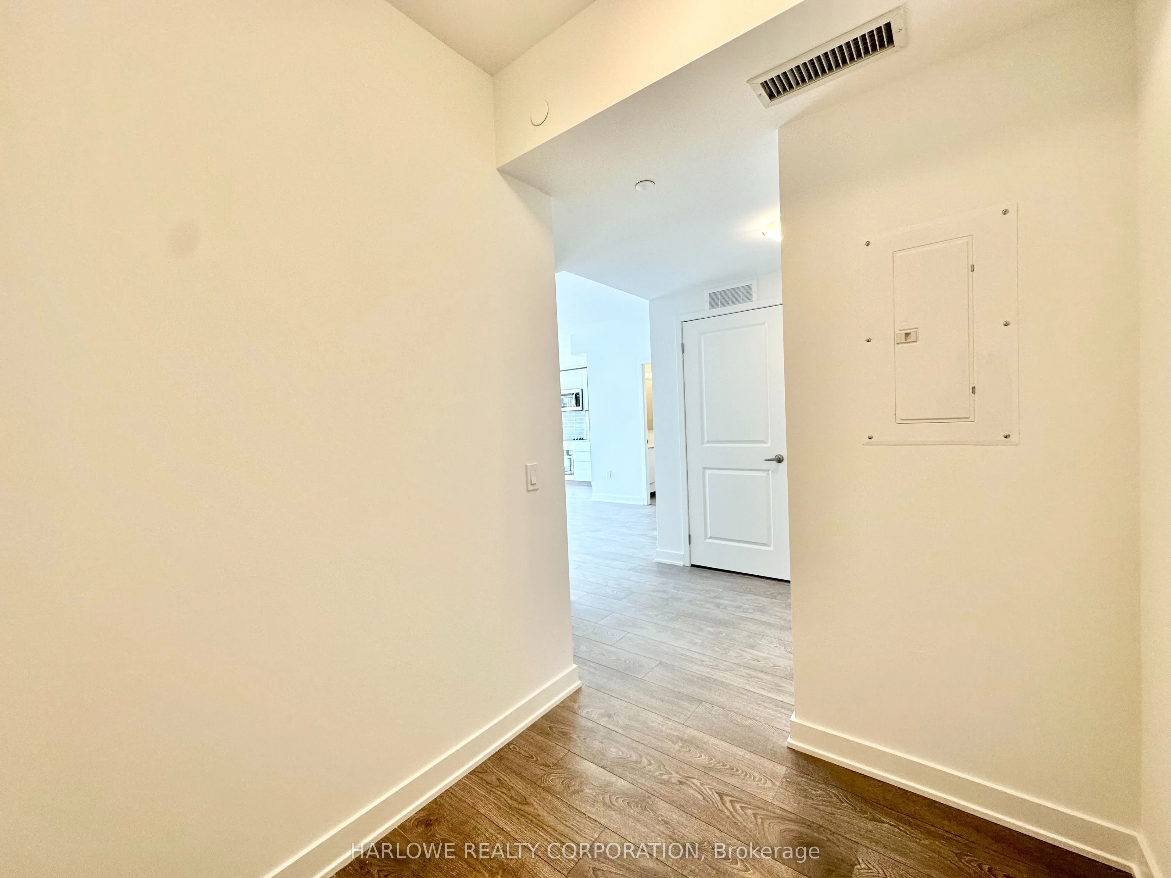 543 Richmond Street W #1008