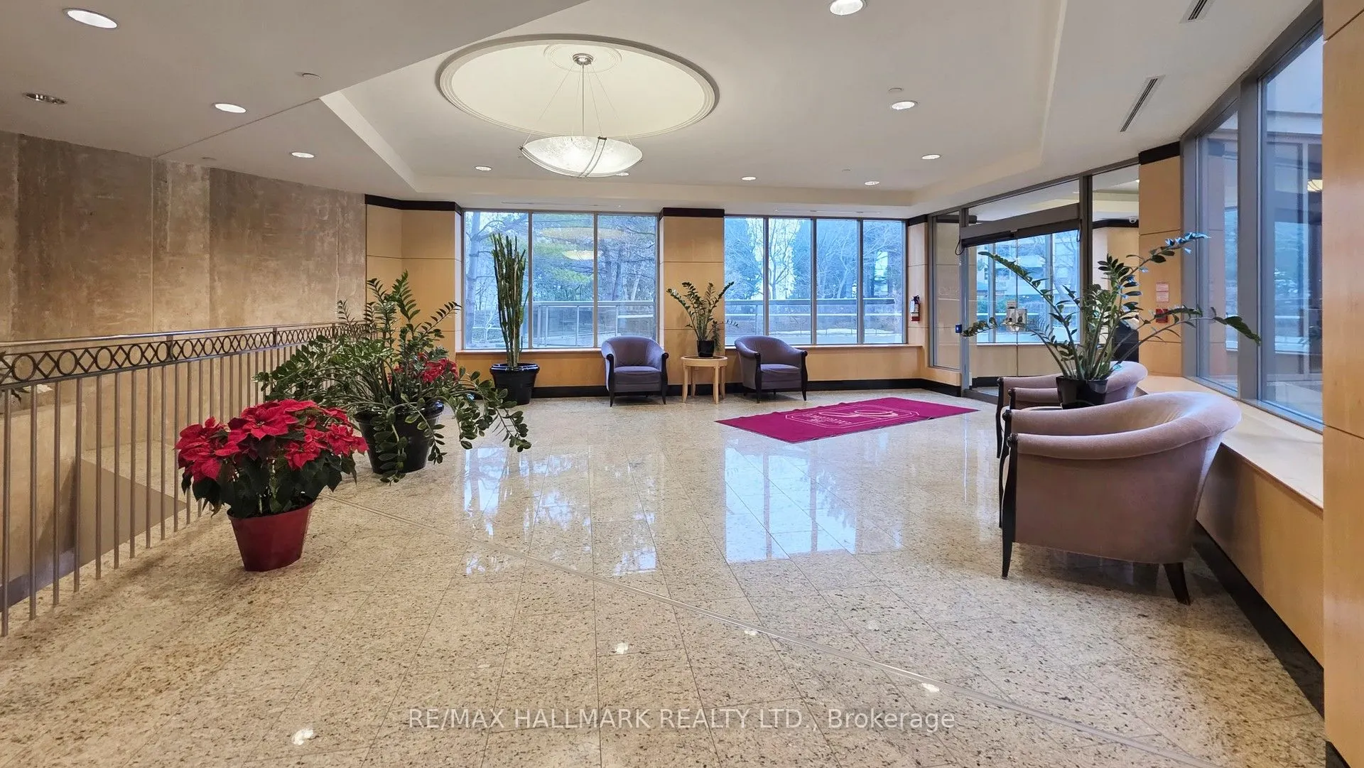 89 Skymark Drive #1610
