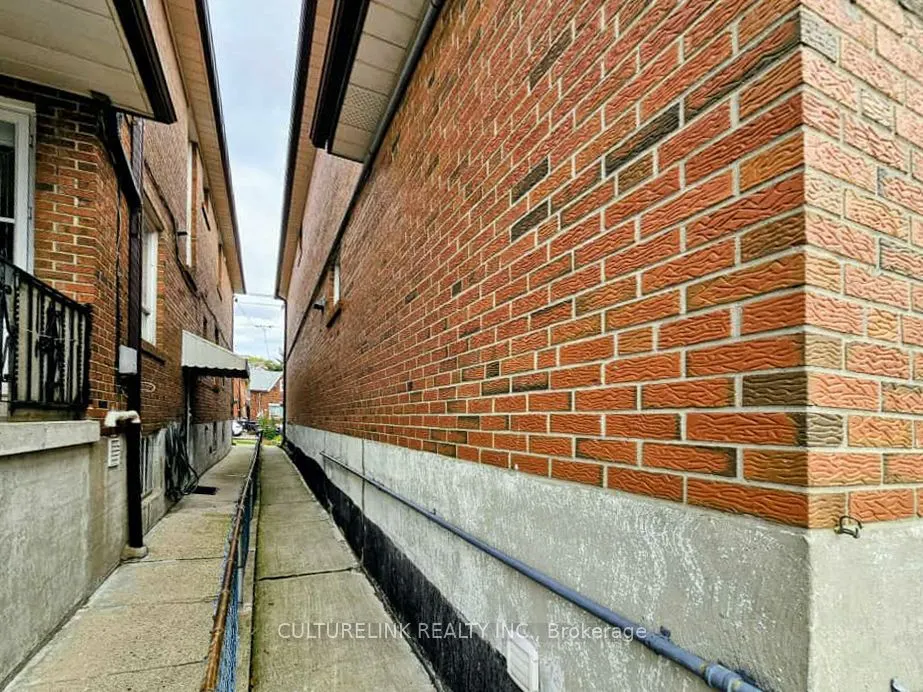 52 Palmerston Avenue