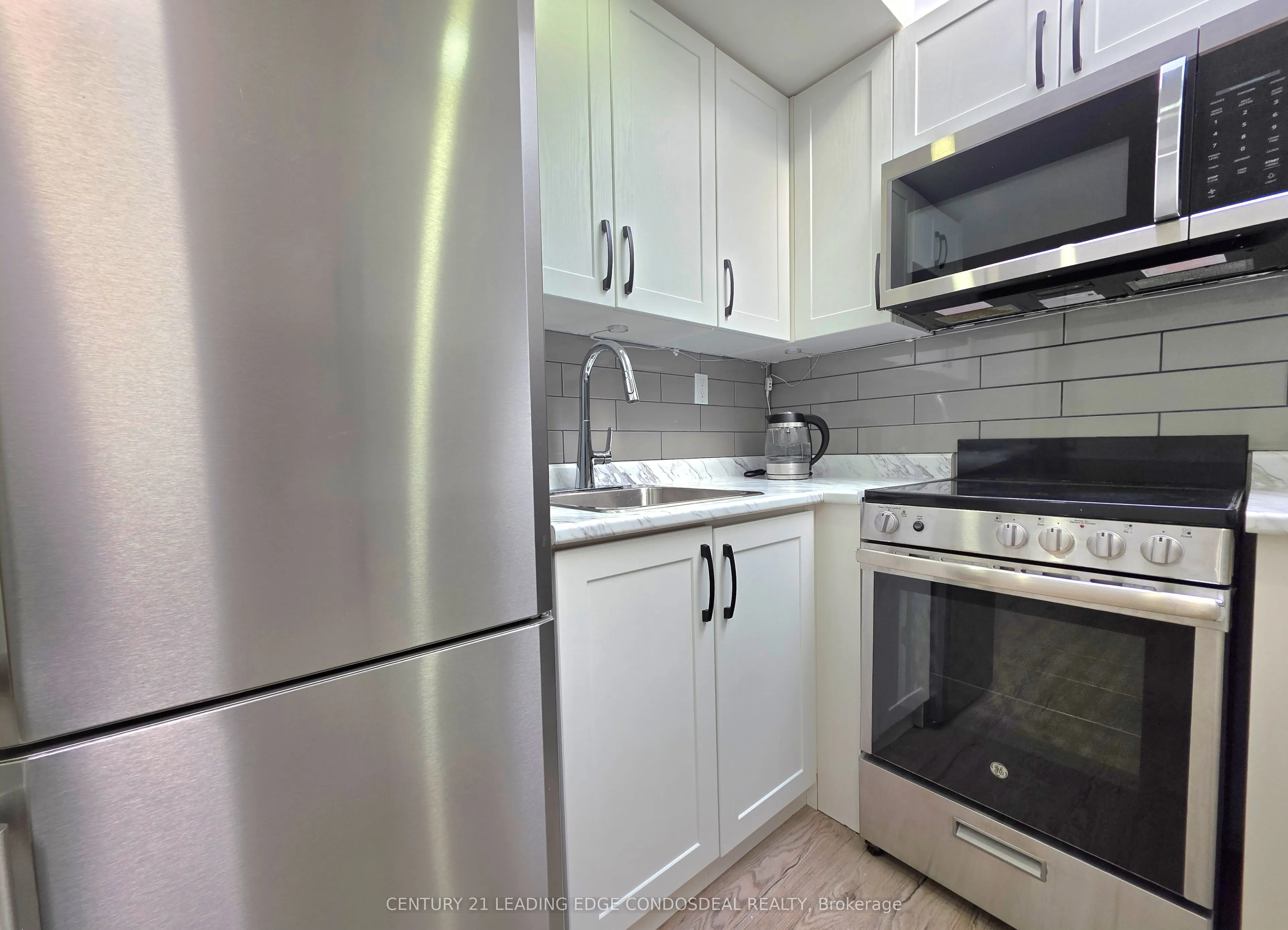 658 Dundas Street W #2B