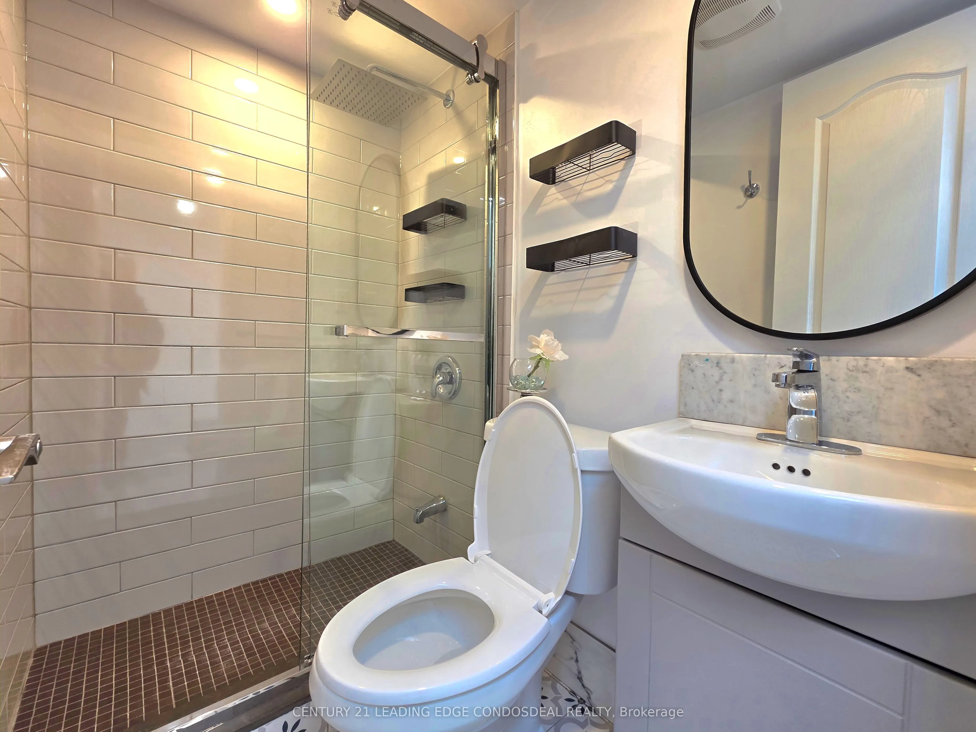 658 Dundas Street W #2B