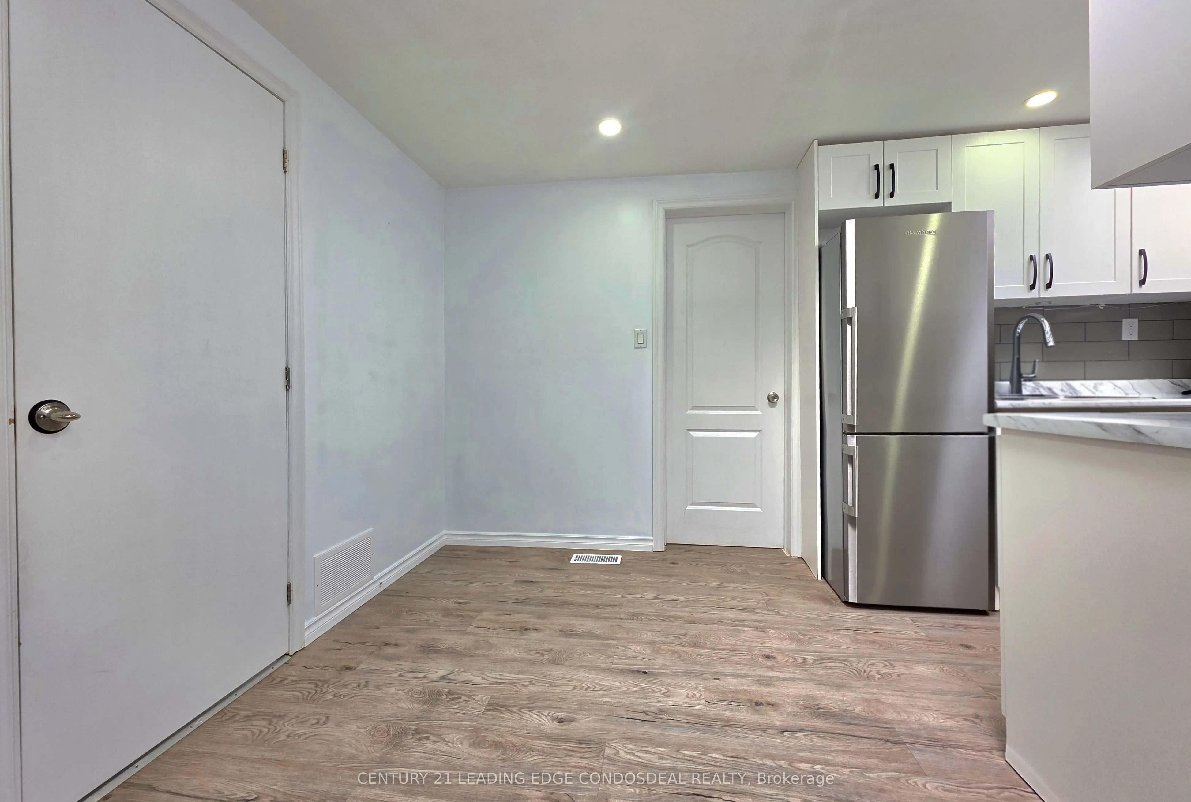 658 Dundas Street W #2B