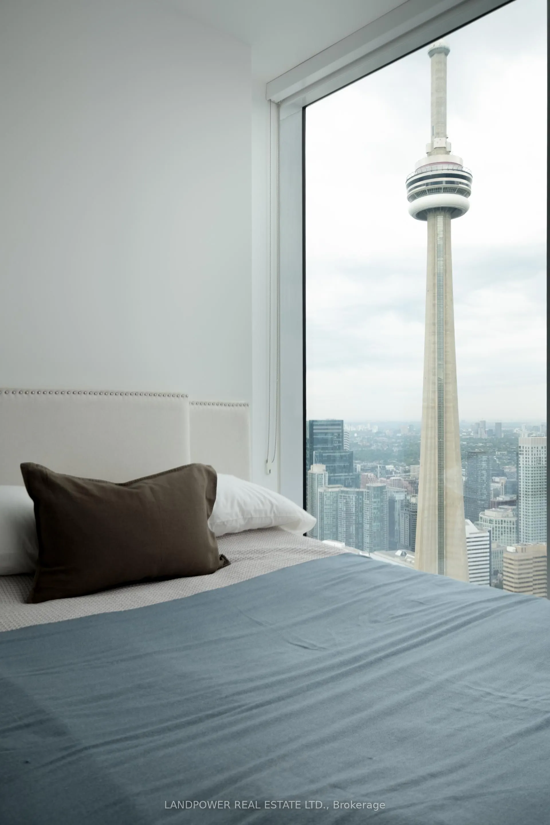 10 York Street #6210