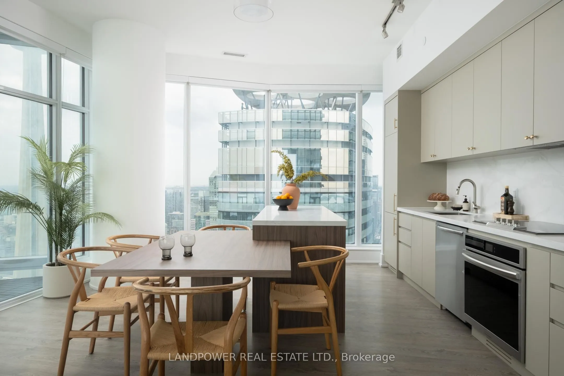 10 York Street #6210