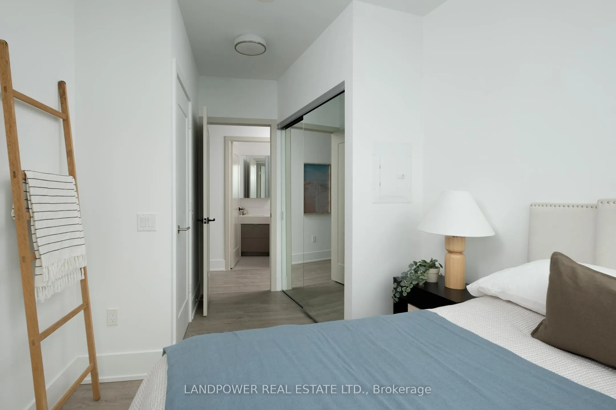 10 York Street #6210