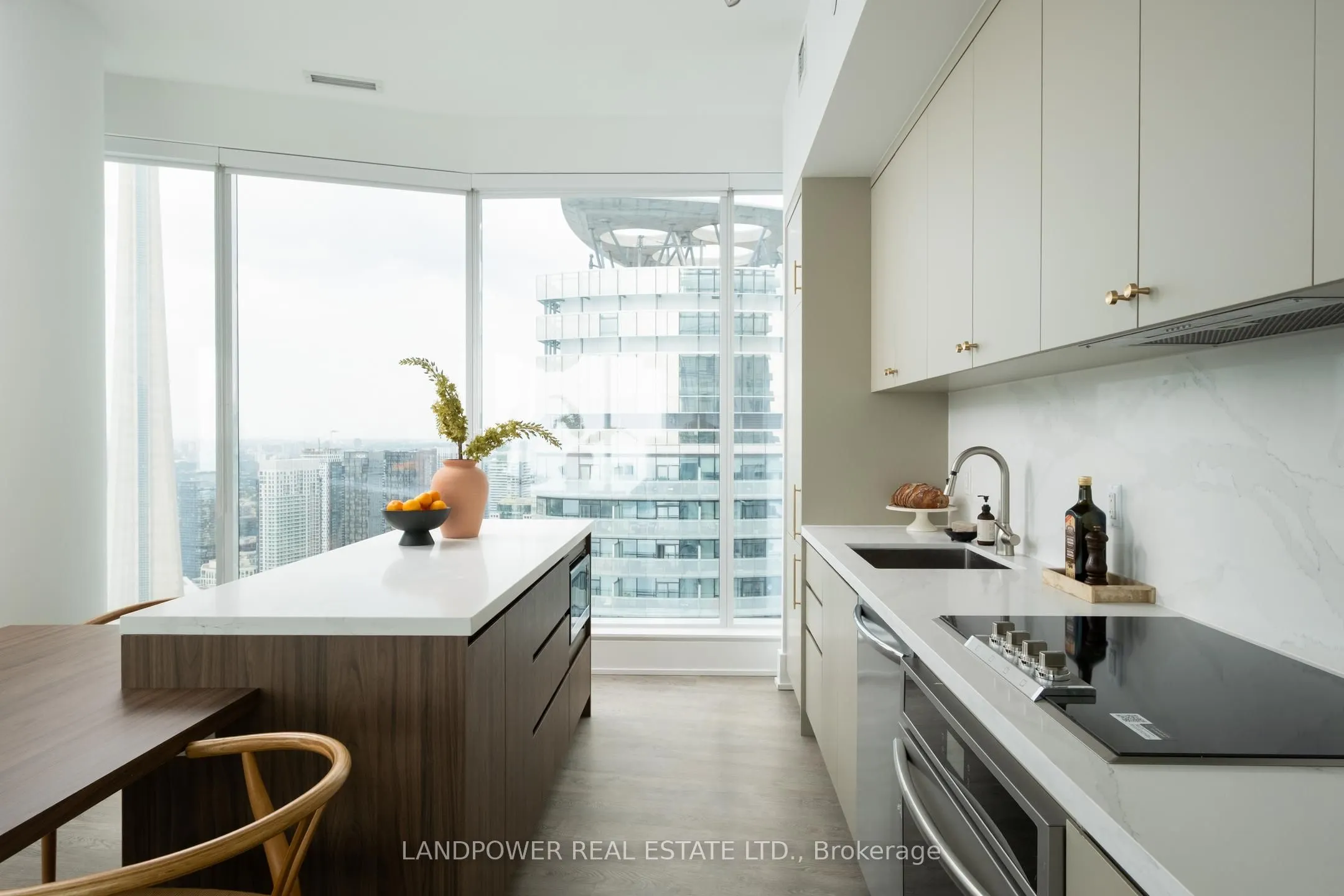10 York Street #6210
