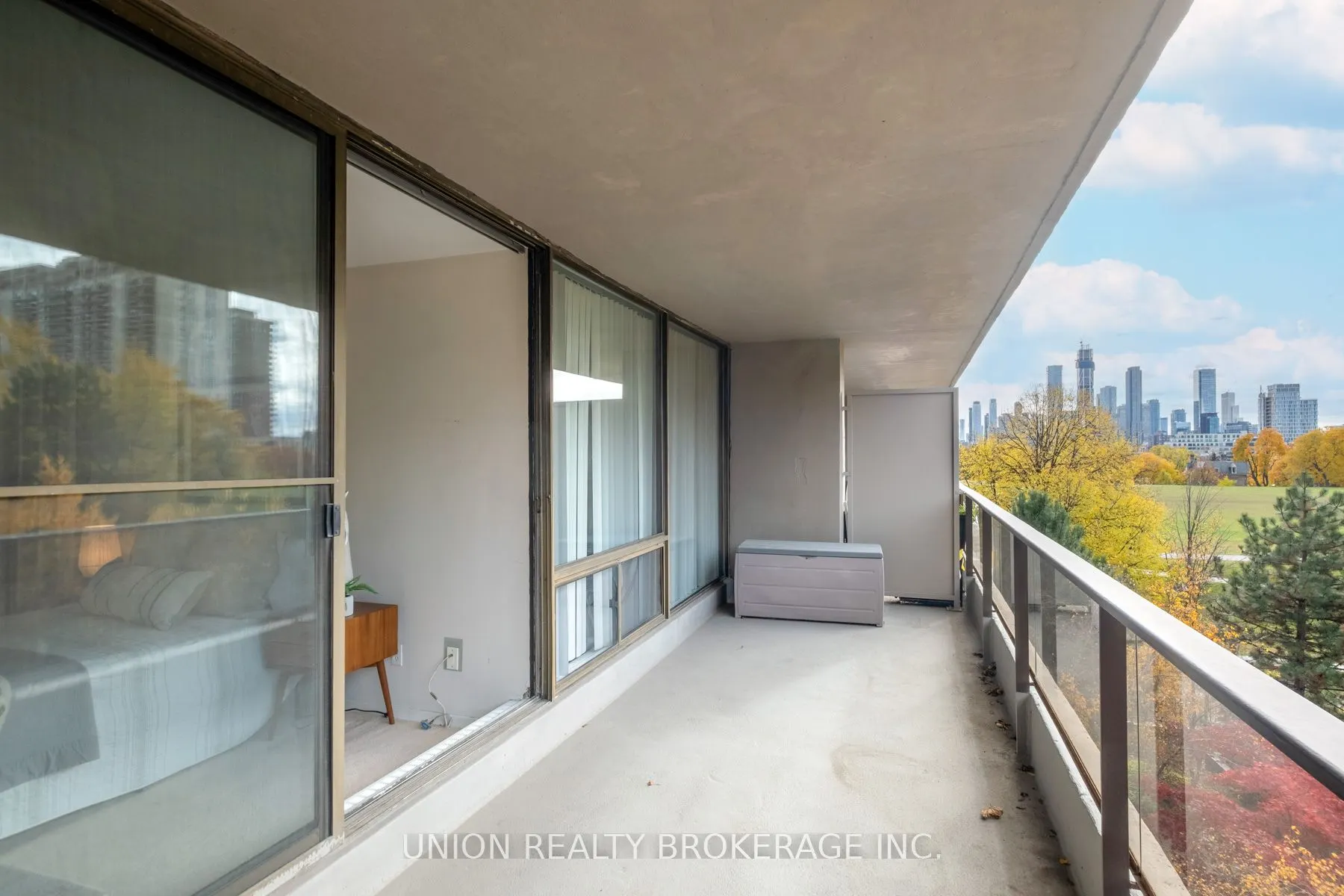 10 Avoca Avenue #401