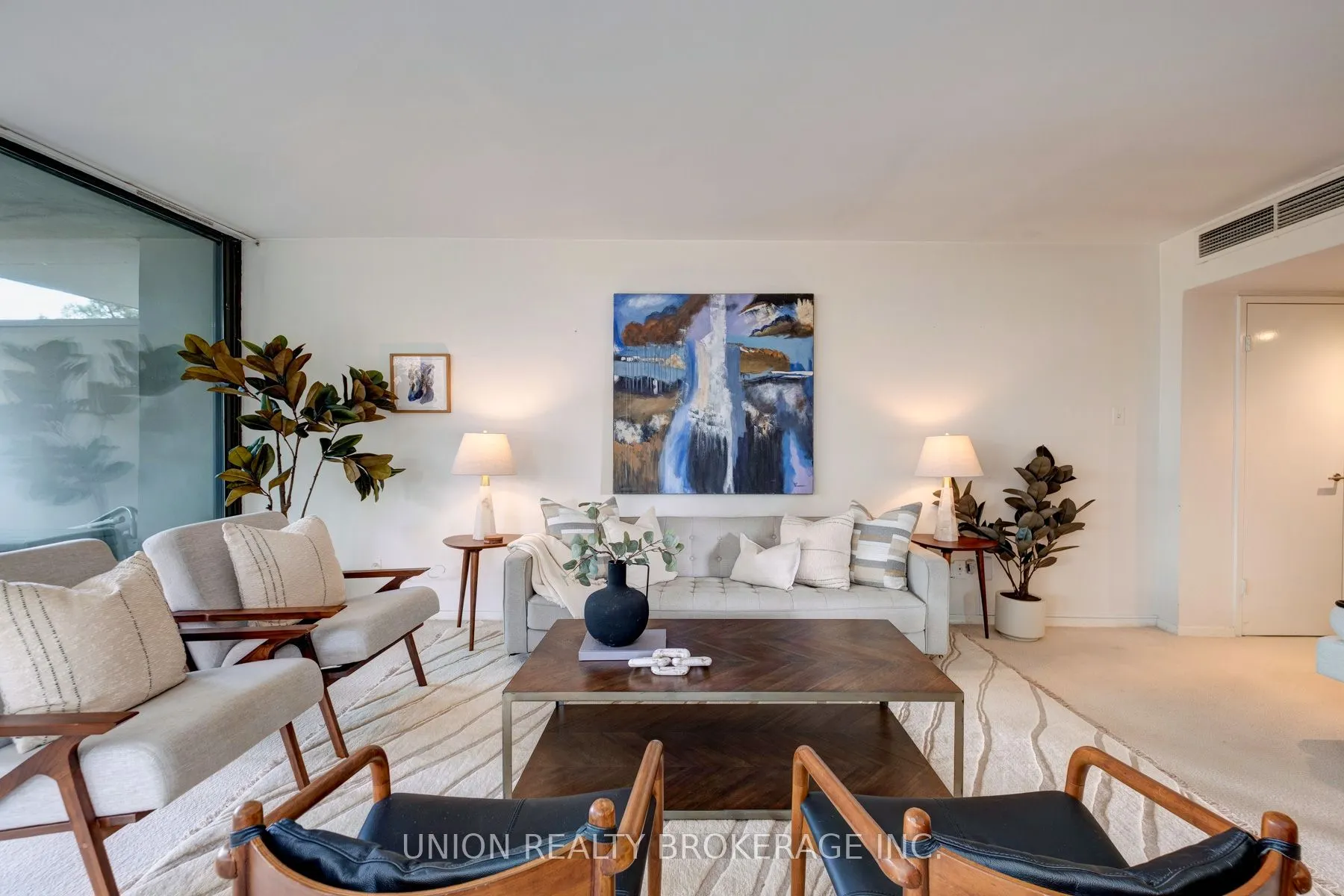 10 Avoca Avenue #401