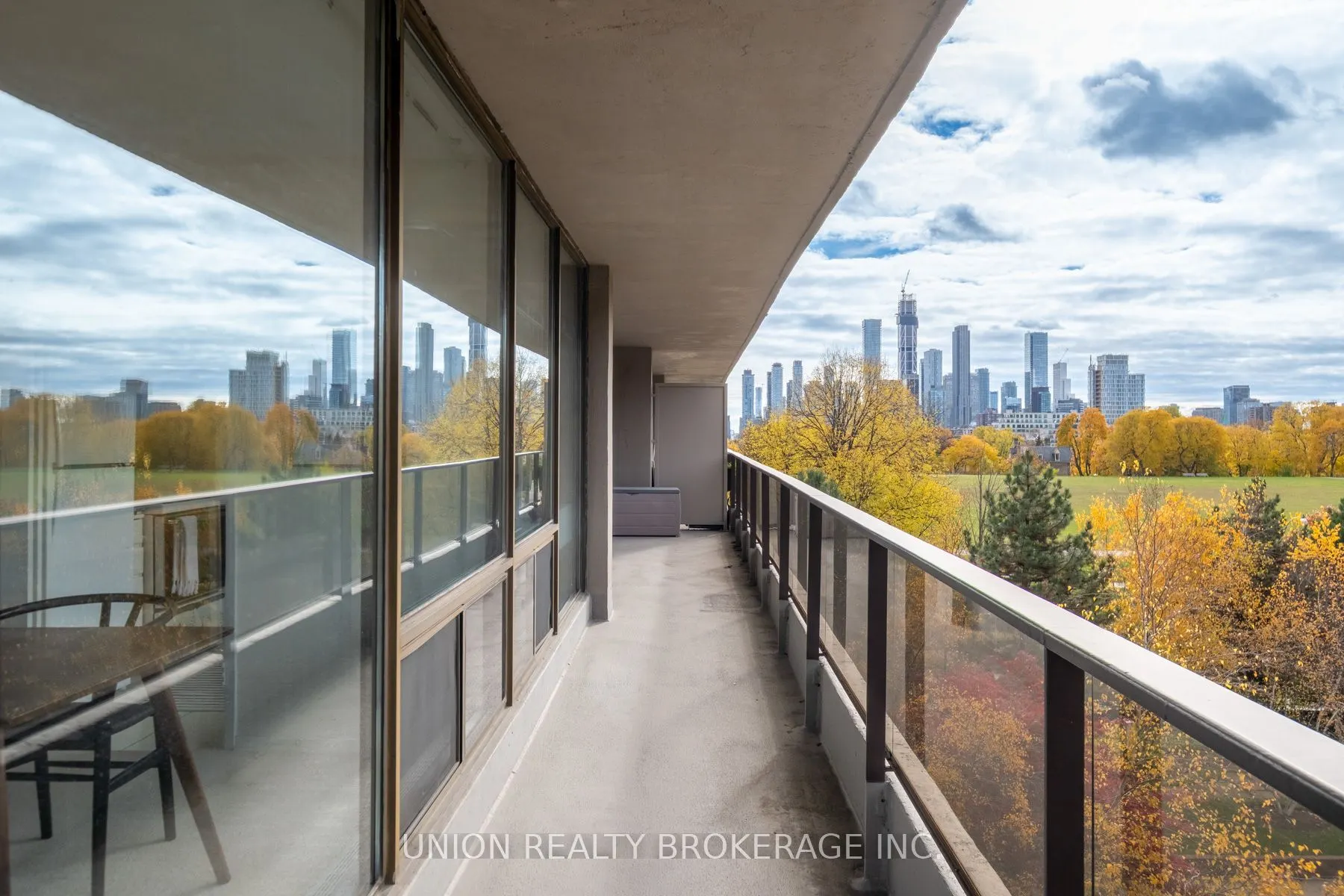 10 Avoca Avenue #401