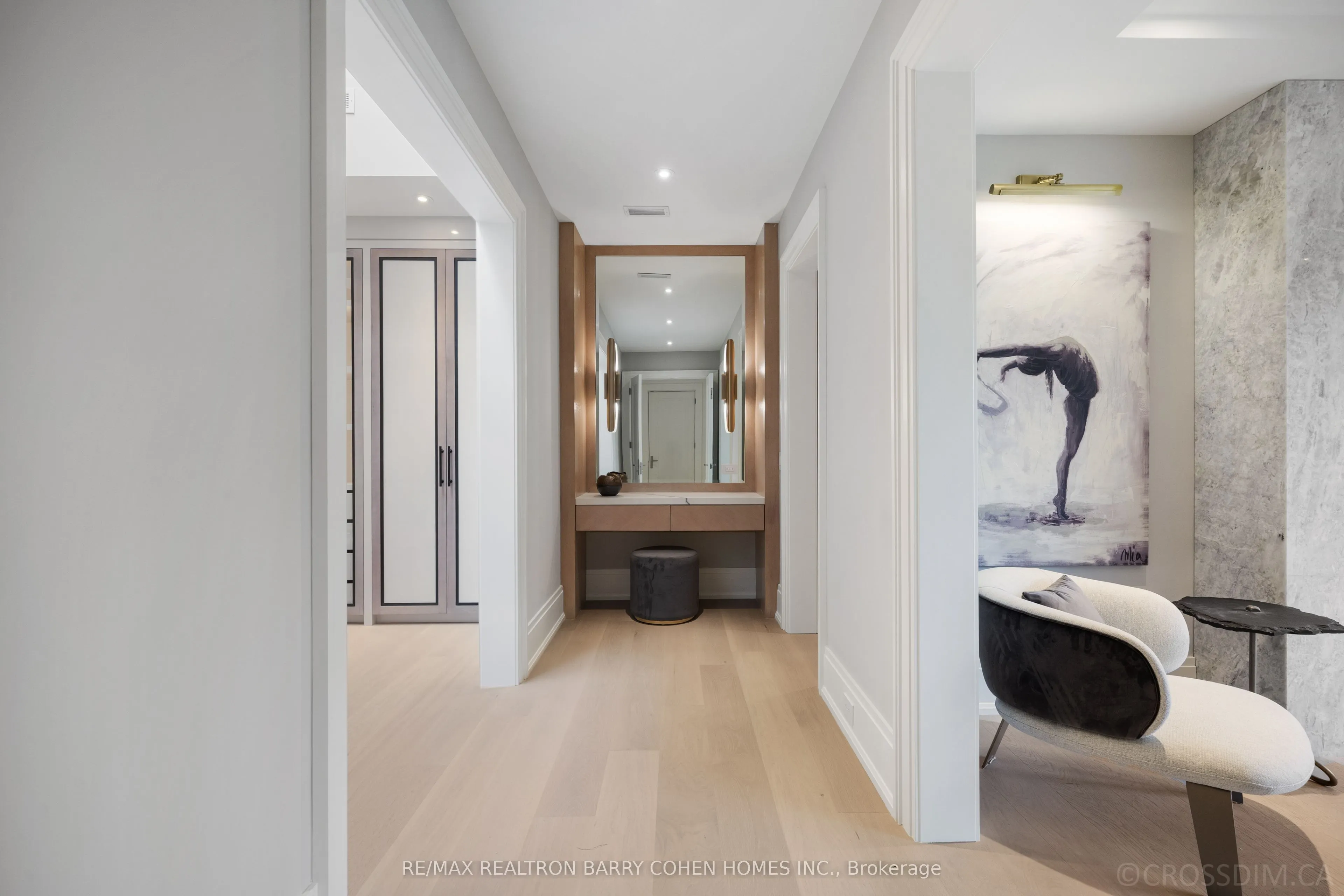 117 Yonge Boulevard